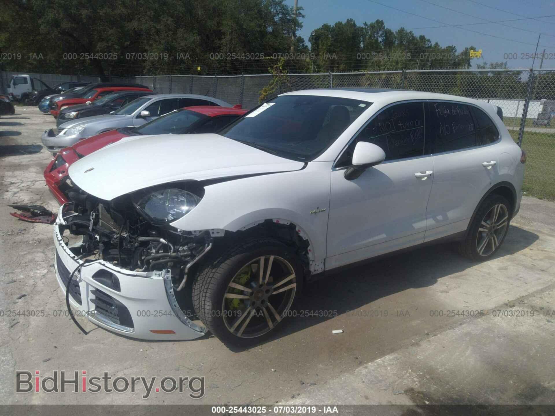 2015 PORSCHE CAYENNE - VIN: WP1AE2A28FLA52516 - Фото 2