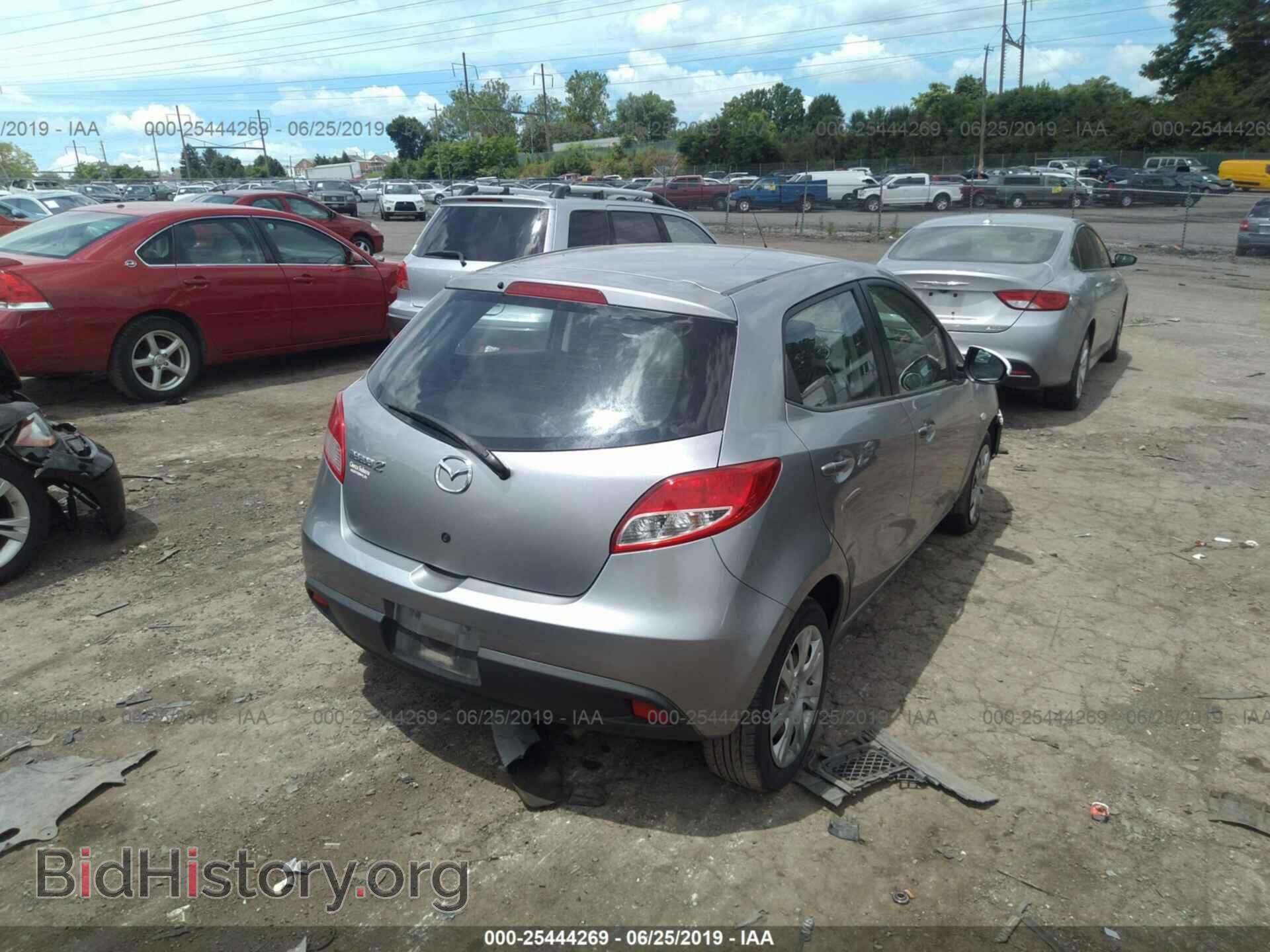 2011 MAZDA MAZDA2 - VIN: JM1DE1HZ8B0118067 - Фото 4