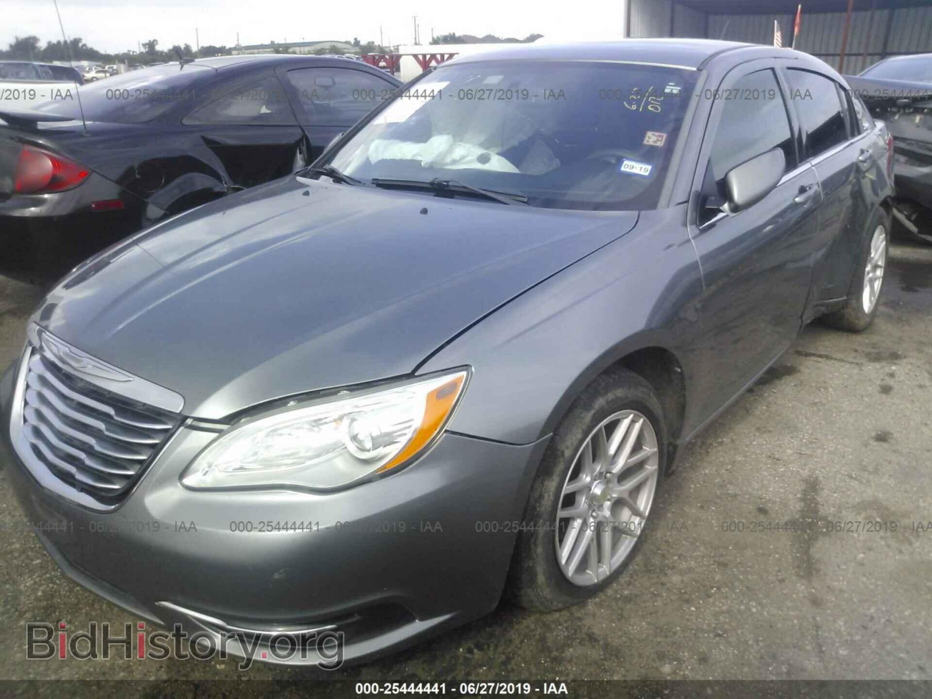 2013 CHRYSLER 200 - VIN: 1C3CCBAG3DN770766 - Photo 2