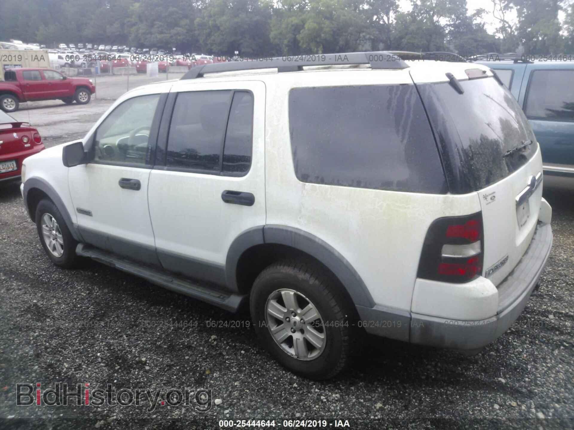 2006 FORD EXPLORER - VIN: 1FMEU63EX6UA89111 - Фото 3