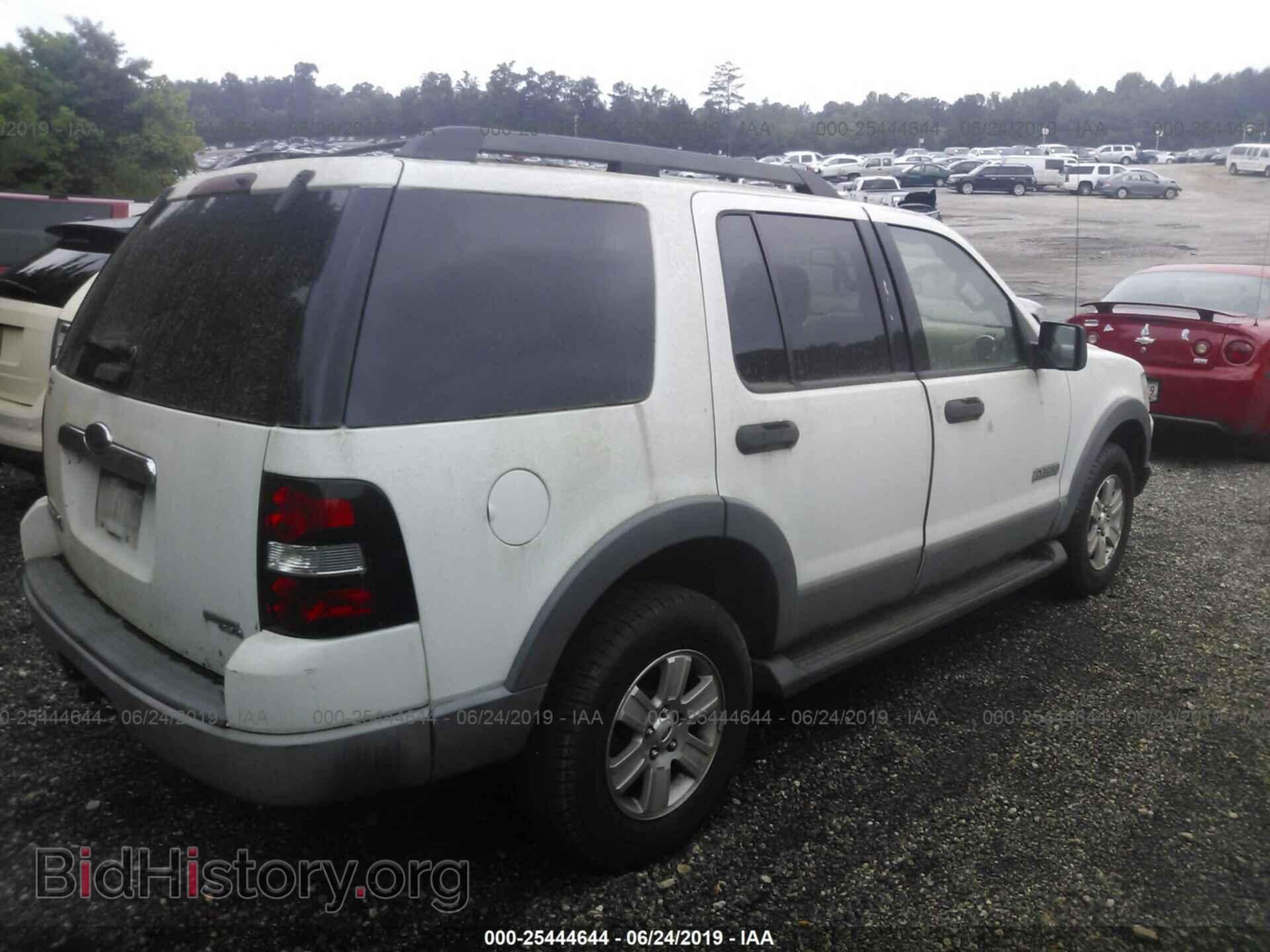 2006 FORD EXPLORER - VIN: 1FMEU63EX6UA89111 - Фото 4