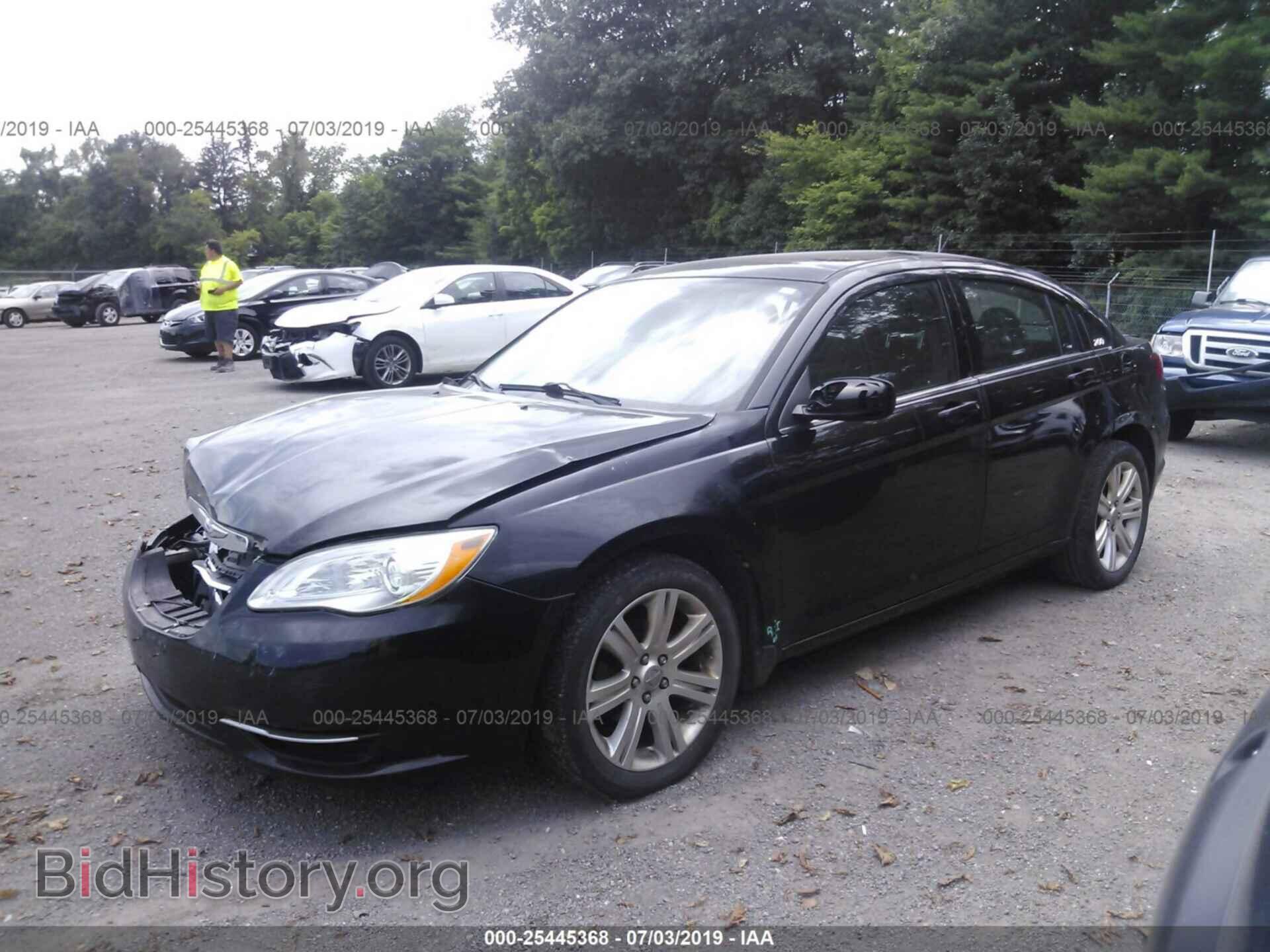 2012 CHRYSLER 200 - VIN: 1C3CCBBG6CN139510 - Фото 2