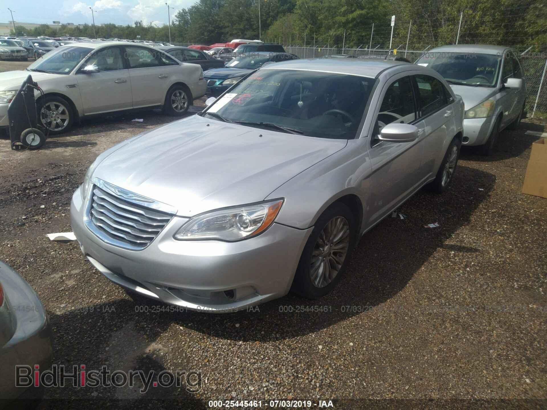 2012 CHRYSLER 200 - VIN: 1C3CCBAB5CN262334 - Фото 2