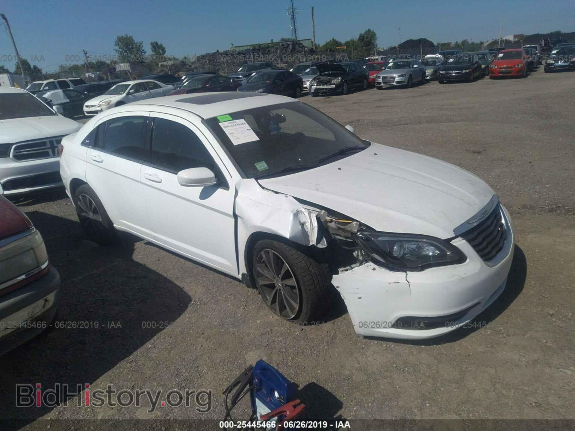 Photo 1C3CCBCGXDN585823 - CHRYSLER 200 2013