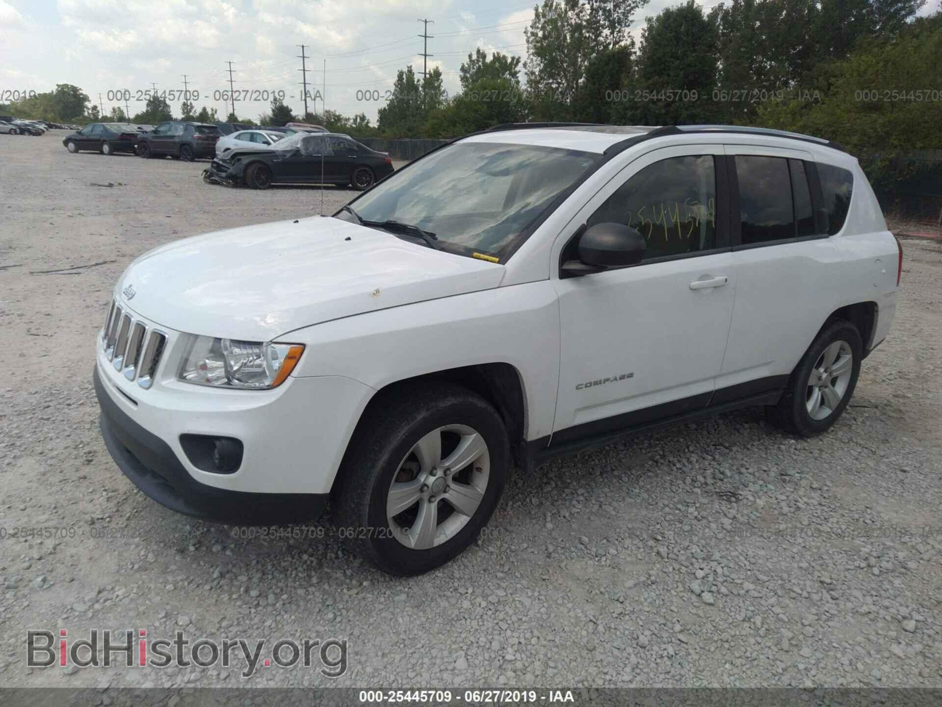 2012 JEEP COMPASS - VIN: 1C4NJDEBXCD564448 - Photo 2