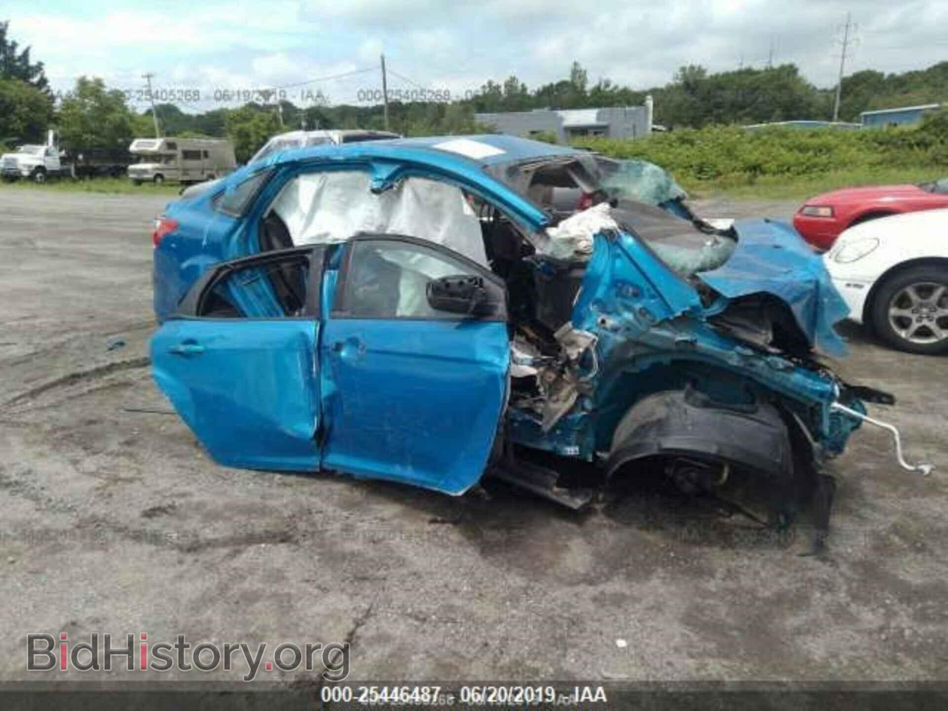 Photo 1FAHP3F28CL246375 - FORD FOCUS 2012