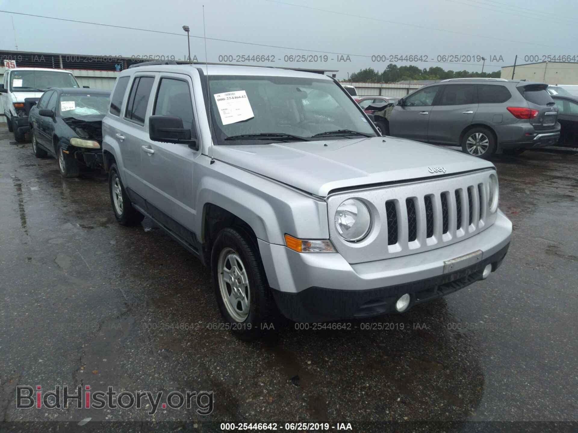 Photo 1J4NT1GA5BD233315 - JEEP PATRIOT 2011