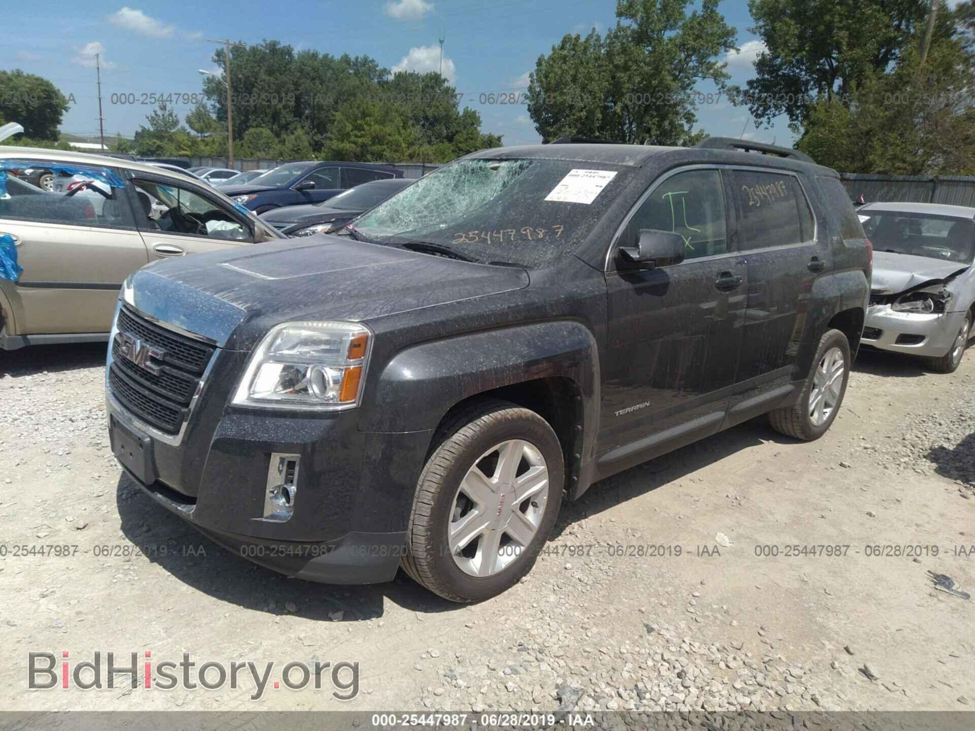 2011 GMC TERRAIN - VIN: 2CTALUEC7B6383102 - Photo 2
