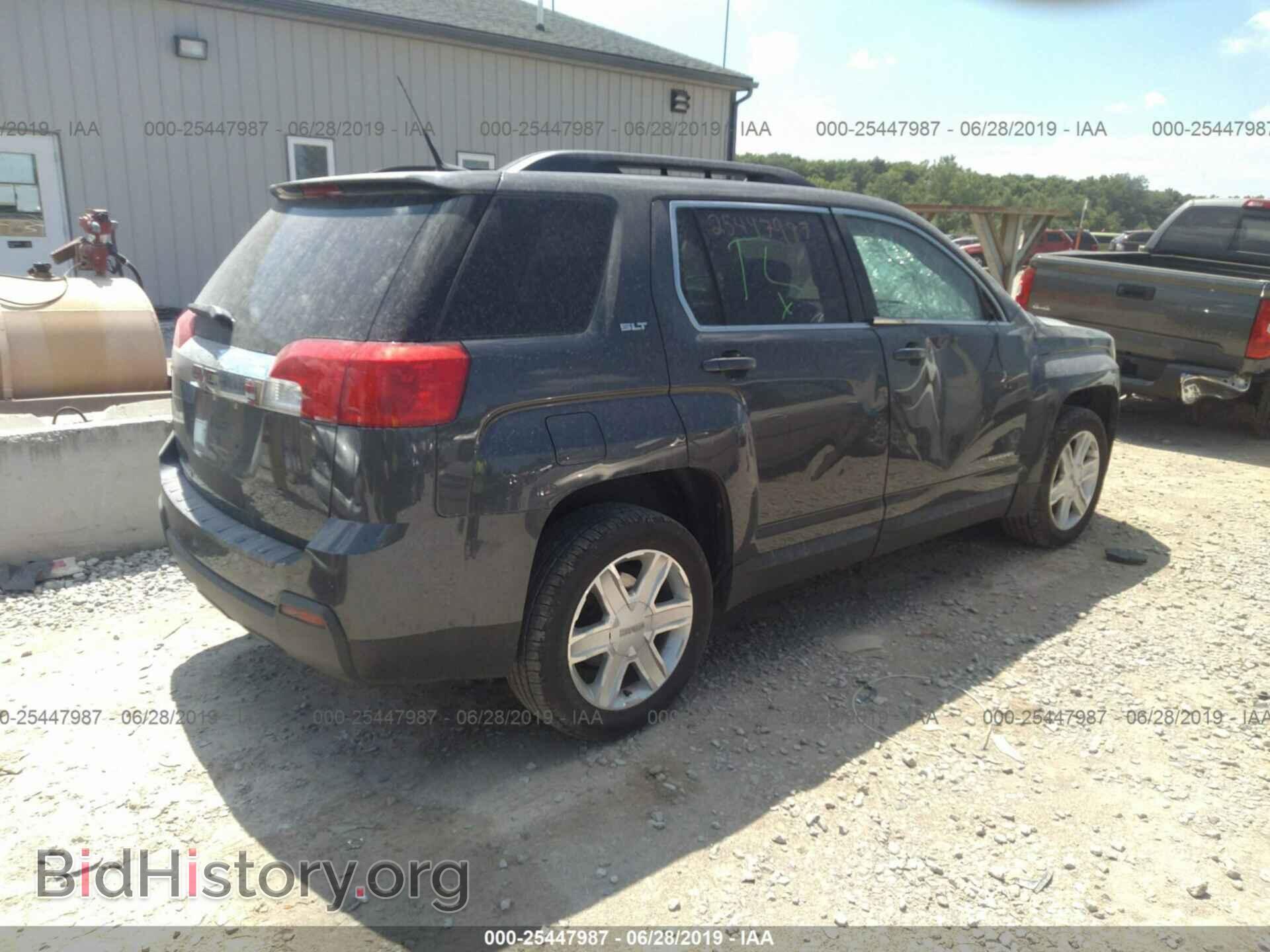2011 GMC TERRAIN - VIN: 2CTALUEC7B6383102 - Photo 4