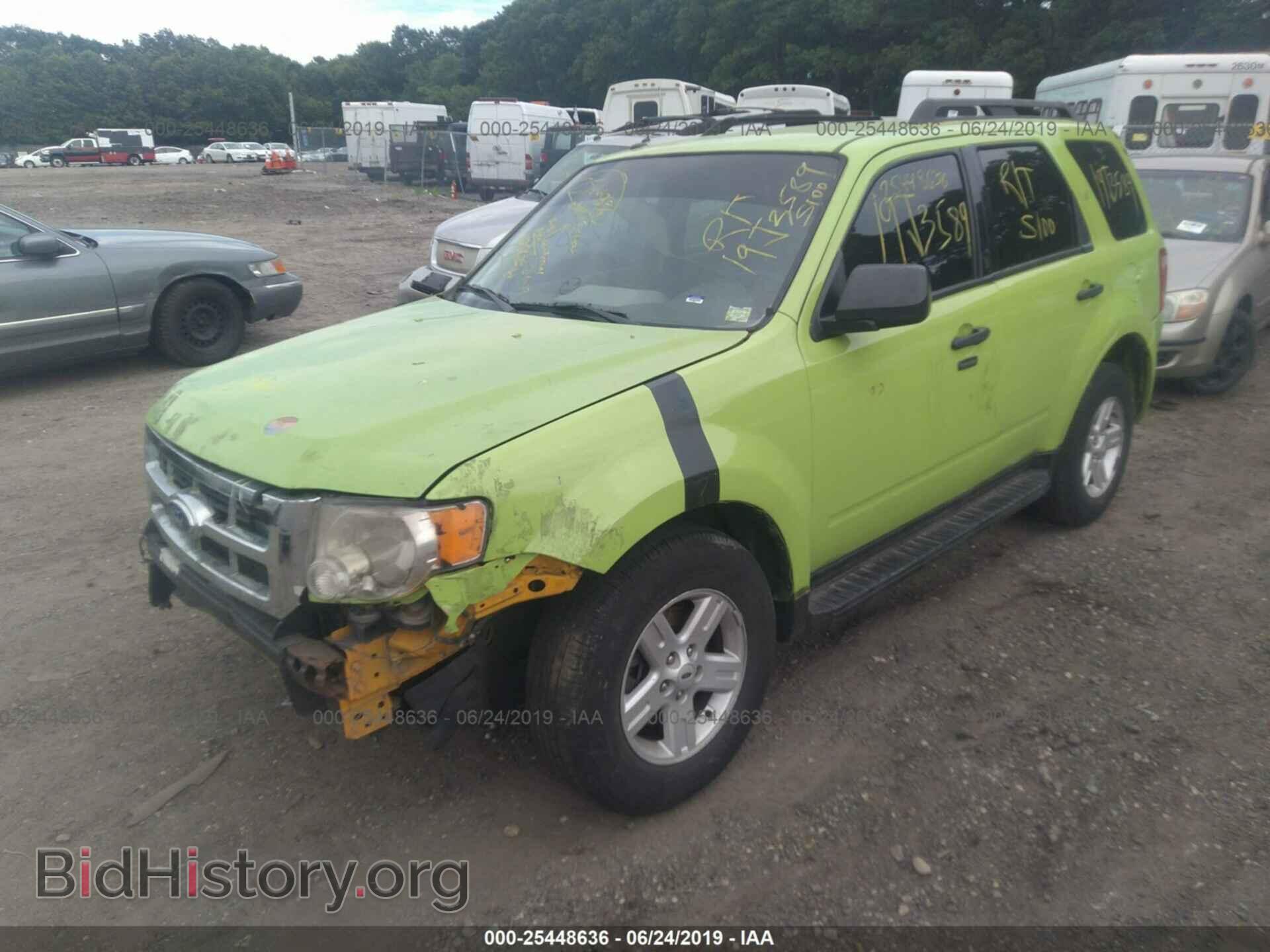2011 FORD ESCAPE - VIN: 1FMCU4K37BKB00275 - Фото 2