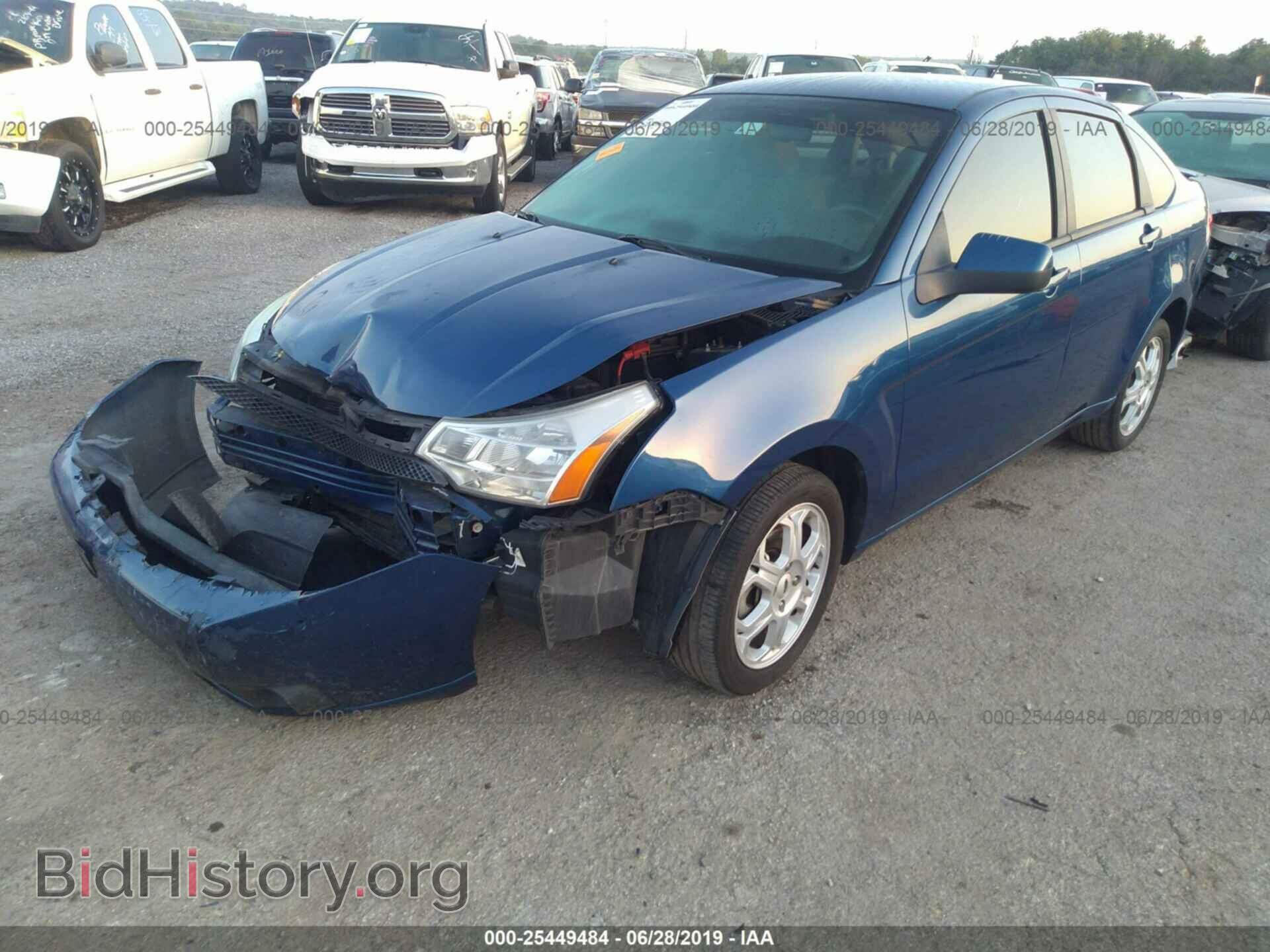2009 FORD FOCUS - VIN: 1FAHP36N79W210579 - Фото 2