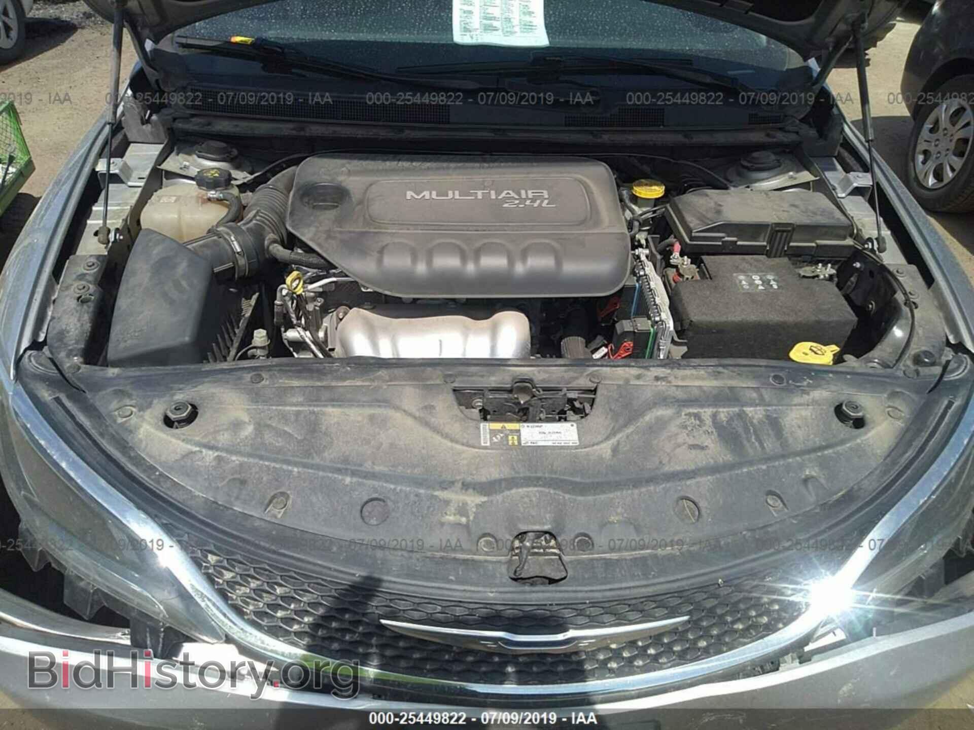 2015 CHRYSLER 200 - VIN: 1C3CCCAB1FN624606 - Фото 10