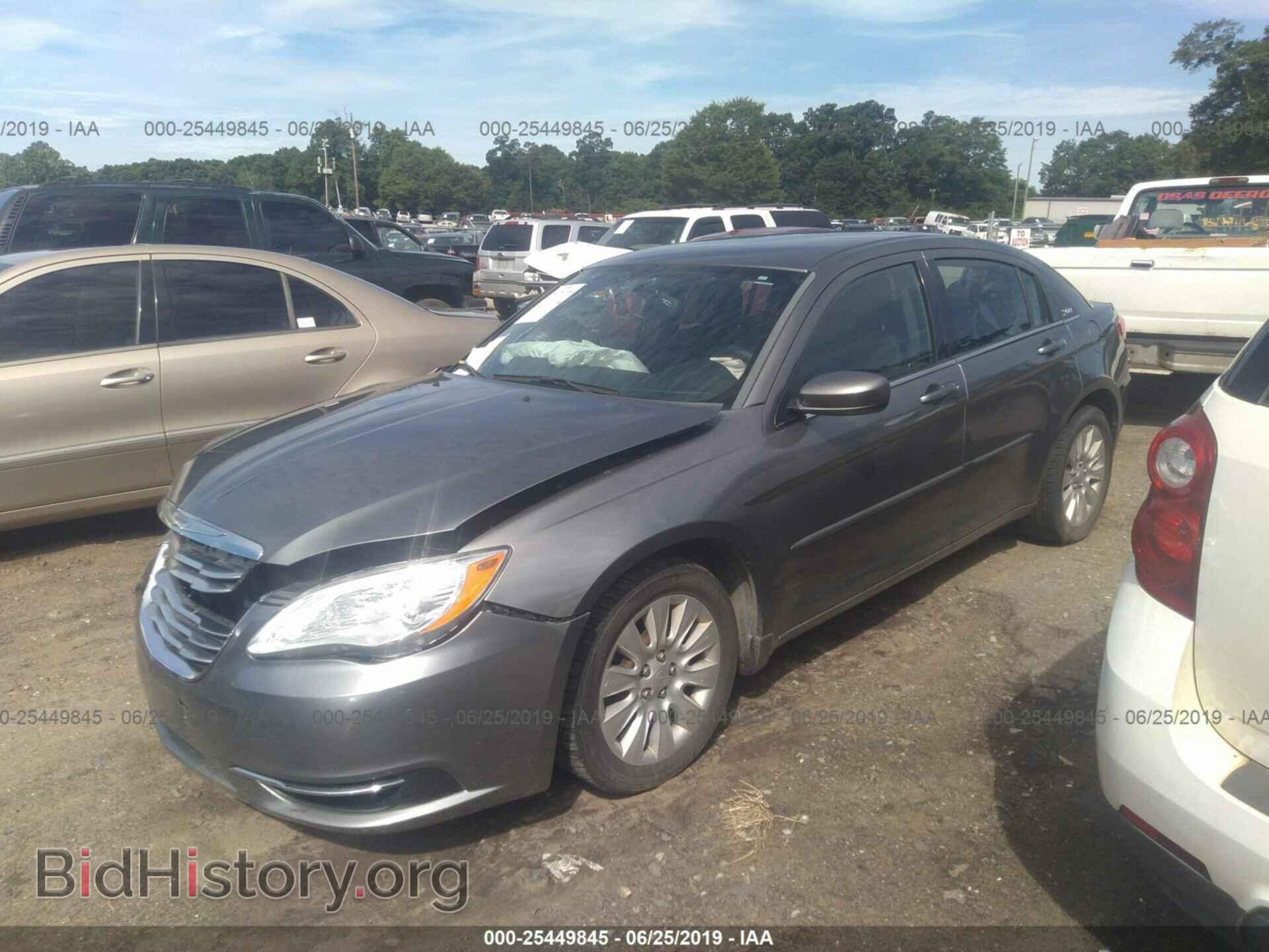 2012 CHRYSLER 200 - VIN: 1C3CCBAB9CN273160 - Фото 2