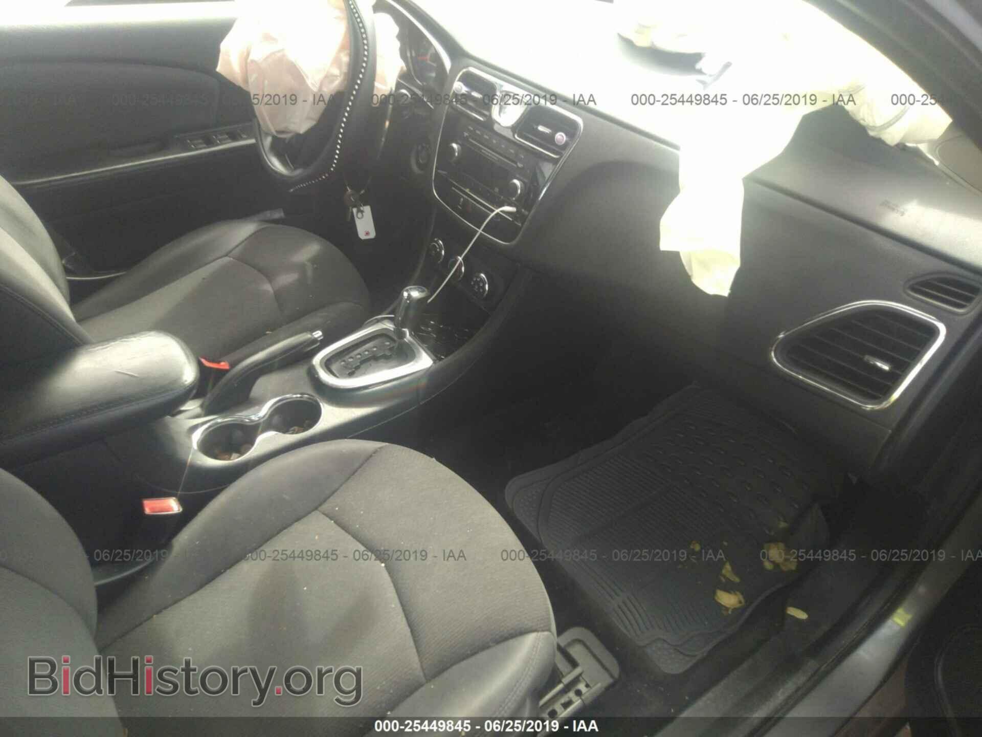 2012 CHRYSLER 200 - VIN: 1C3CCBAB9CN273160 - Фото 5