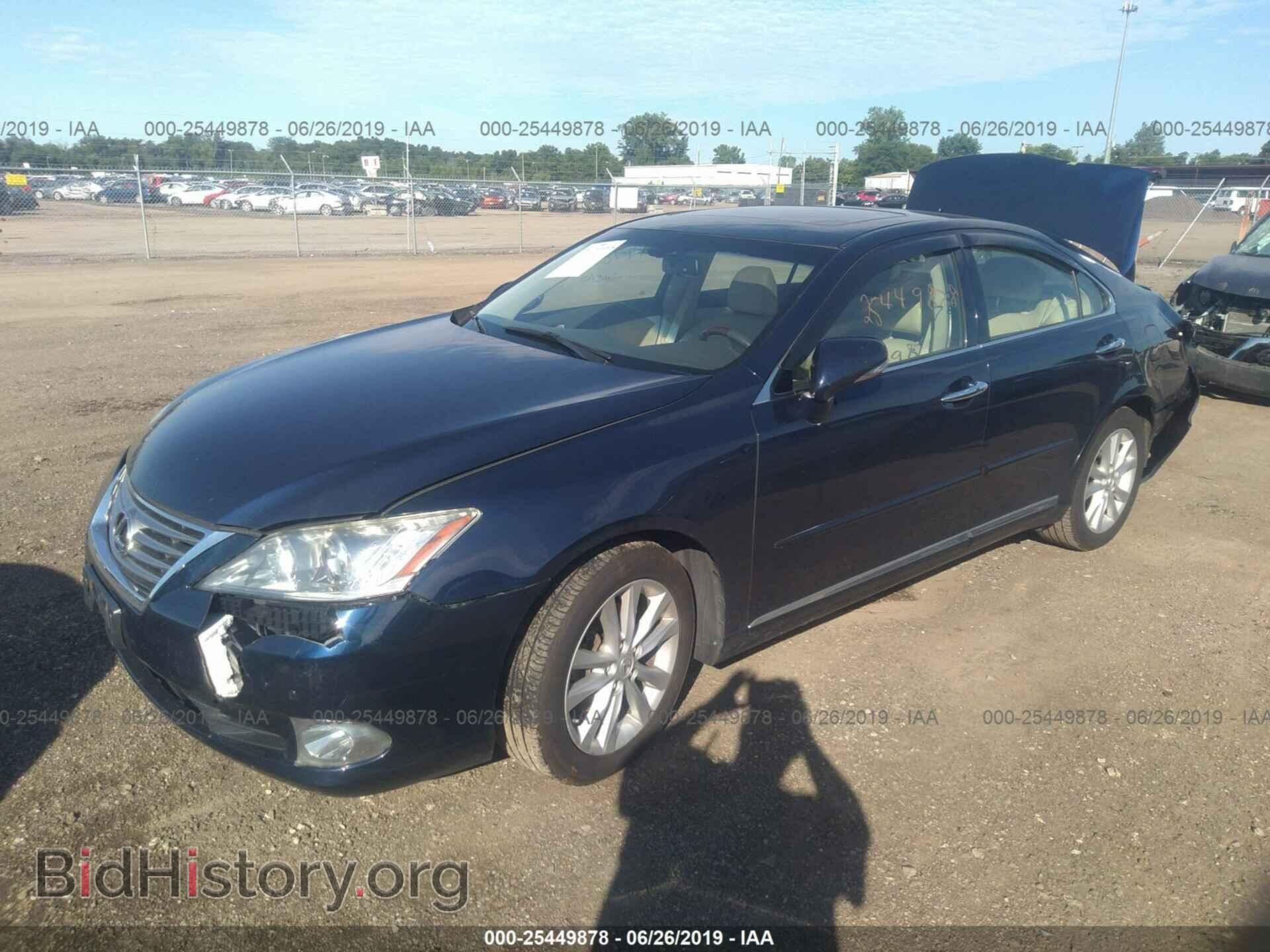 2011 LEXUS ES - VIN: JTHBK1EG6B2426800 - Фото 2