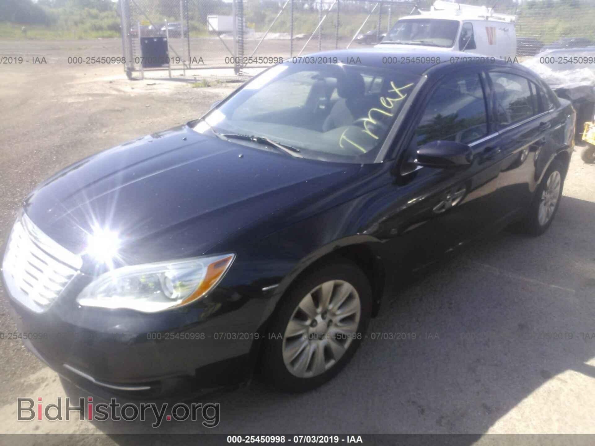 2013 CHRYSLER 200 - VIN: 1C3CCBAB7DN560904 - Photo 2