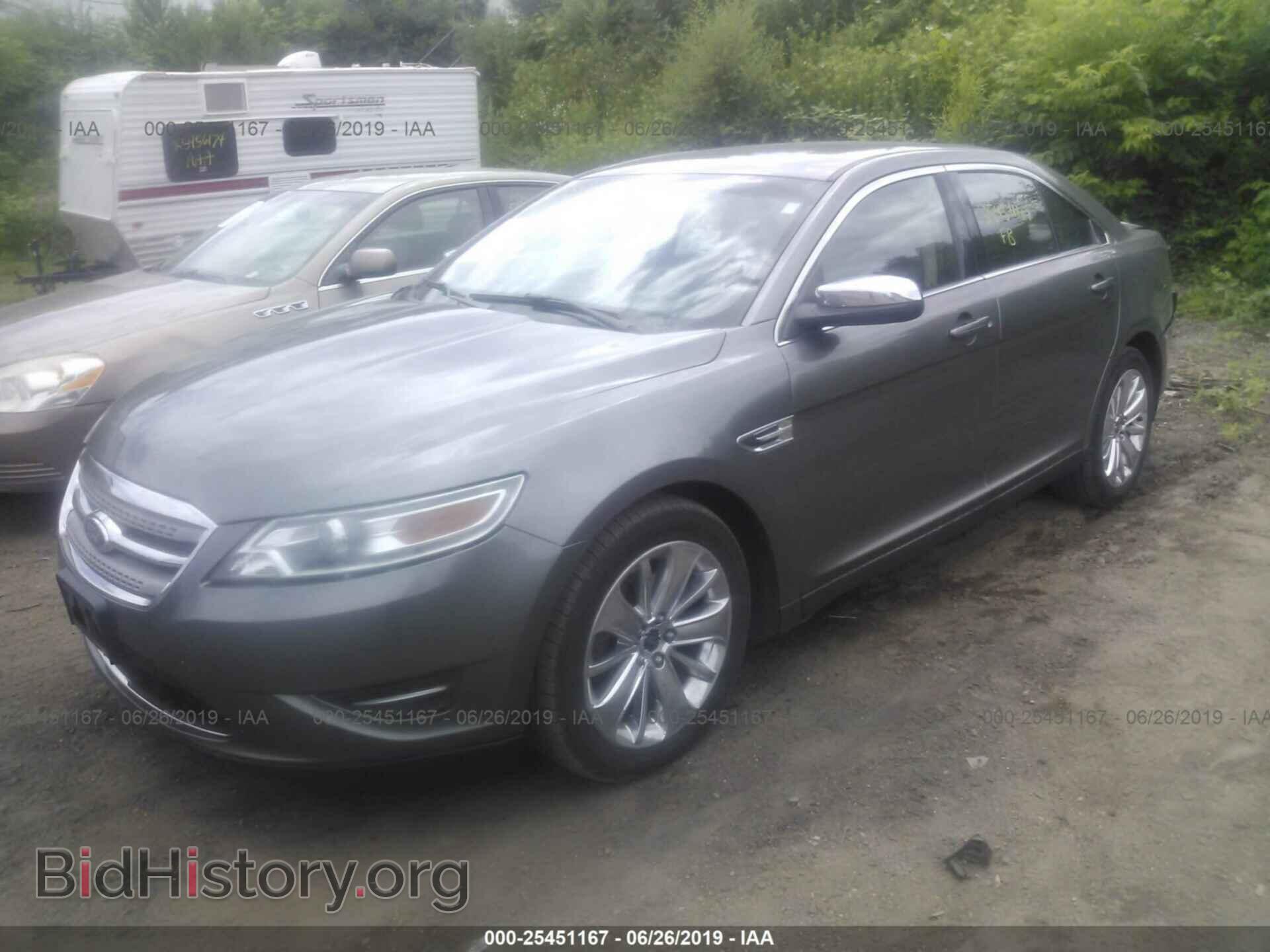2011 FORD TAURUS - VIN: 1FAHP2FW8BG182018 - Фото 2