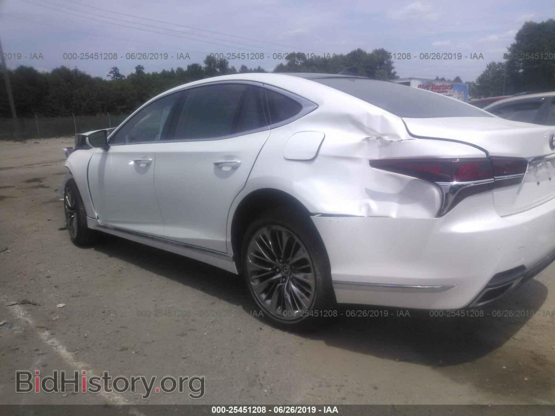 2018 LEXUS LS - VIN: JTHC5LFF7J5001337 - Photo 3