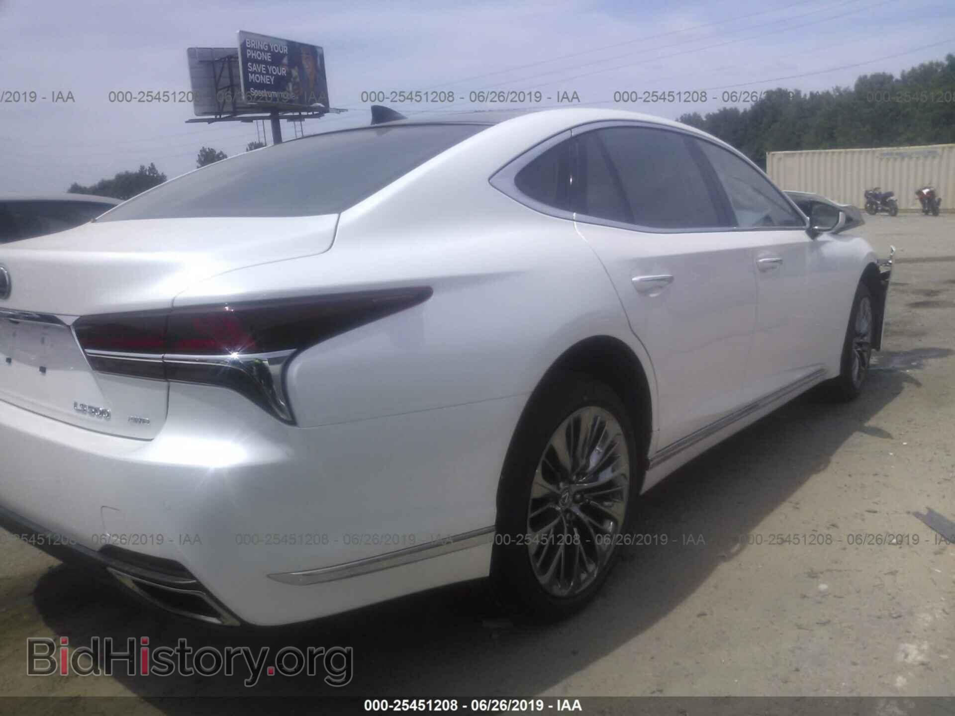 2018 LEXUS LS - VIN: JTHC5LFF7J5001337 - Photo 4