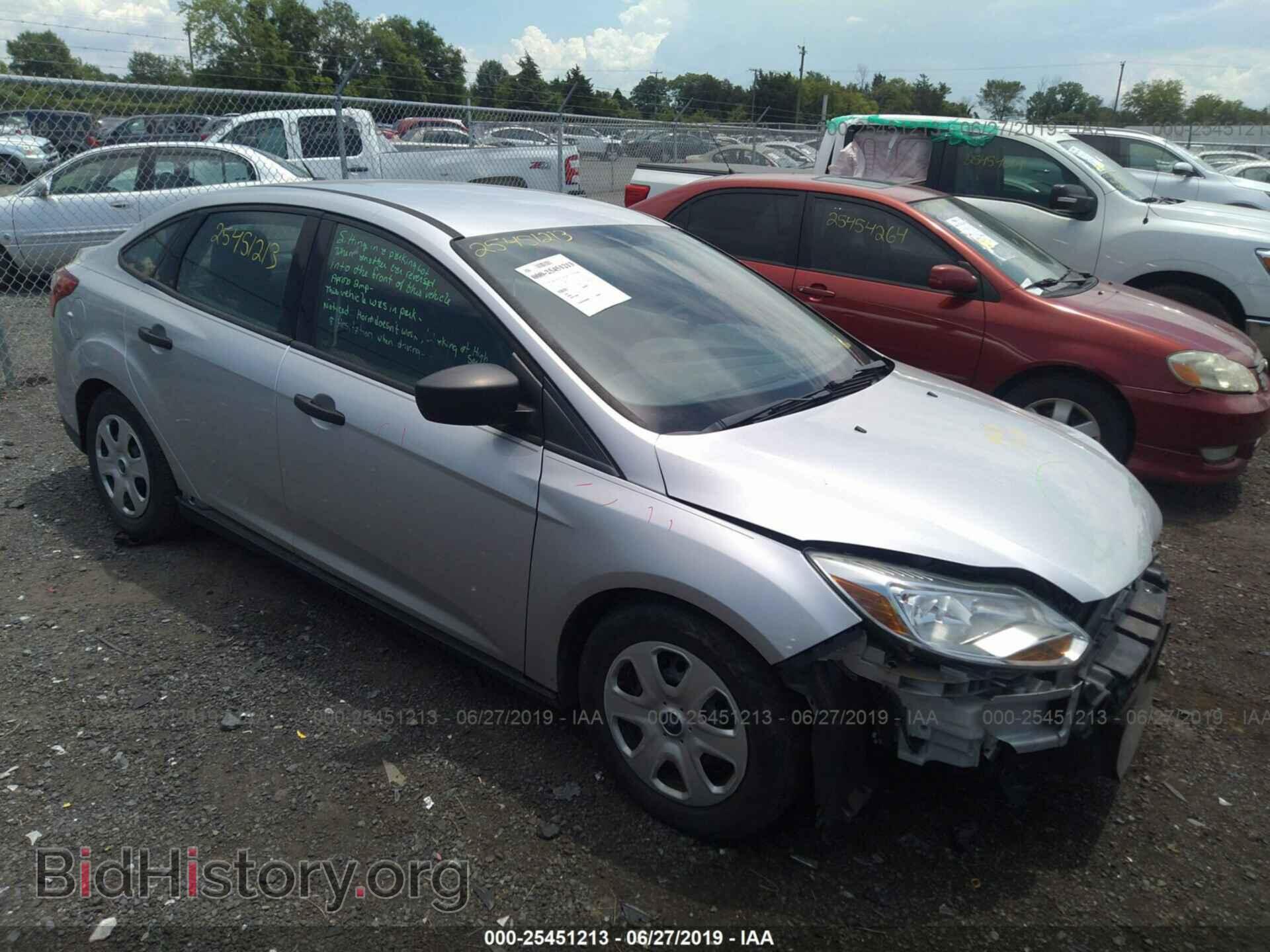 Photo 1FAHP3E27CL149752 - FORD FOCUS 2012