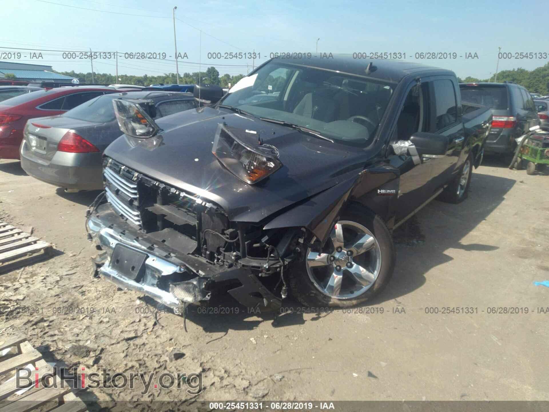2017 RAM 1500 - VIN: 3C6RR7LT6HG777681 - Photo 2