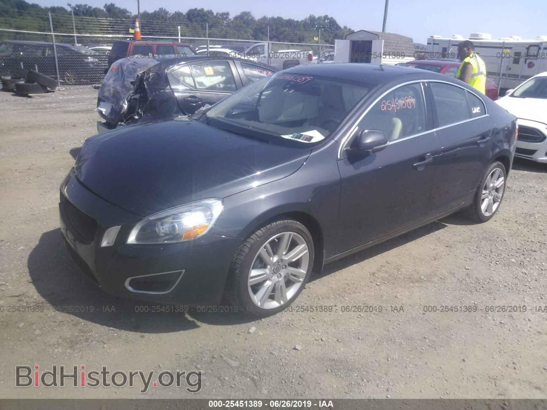 2012 VOLVO S60 - VIN: YV1902FH3C2109488 - Фото 2