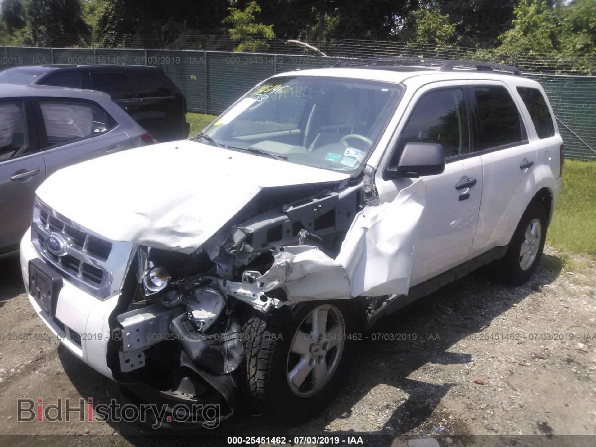 2011 FORD ESCAPE - VIN: 1FMCU0D76BKA79315 - Photo 2