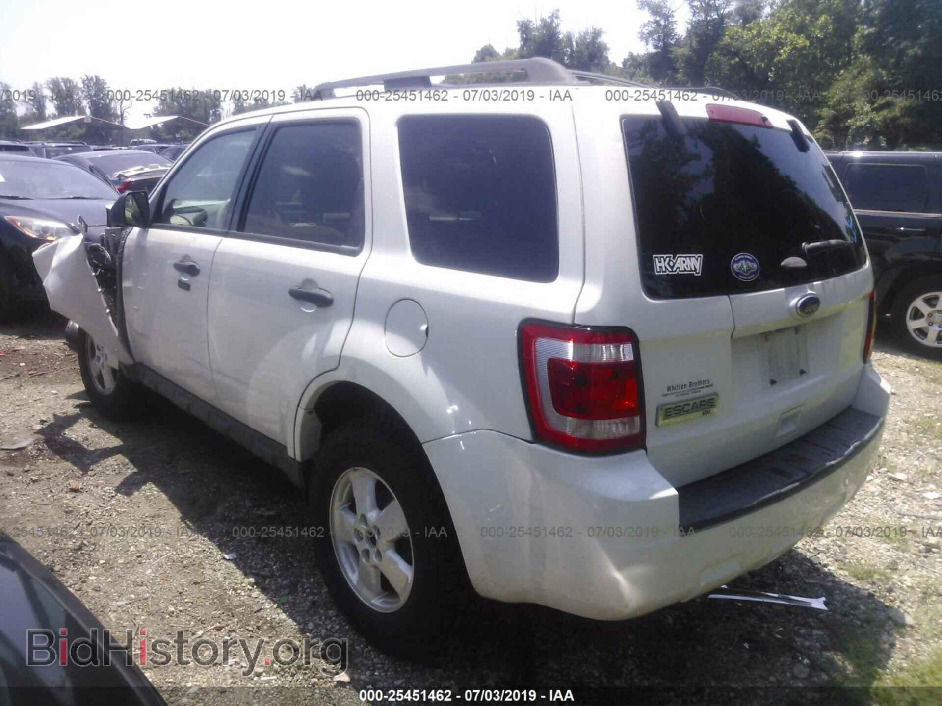 2011 FORD ESCAPE - VIN: 1FMCU0D76BKA79315 - Photo 3