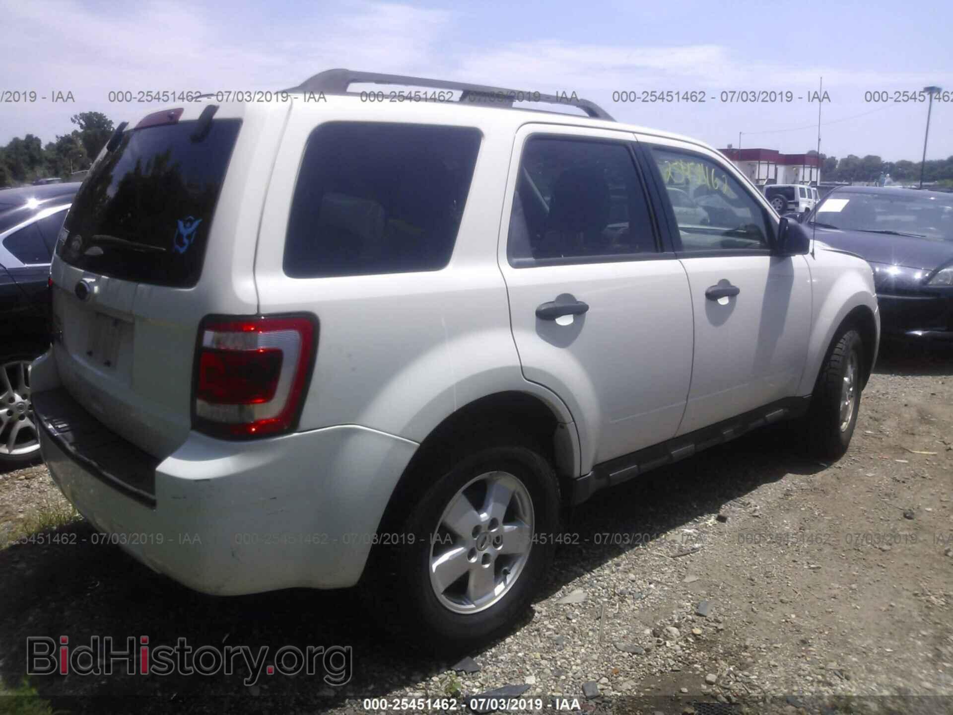 2011 FORD ESCAPE - VIN: 1FMCU0D76BKA79315 - Photo 4