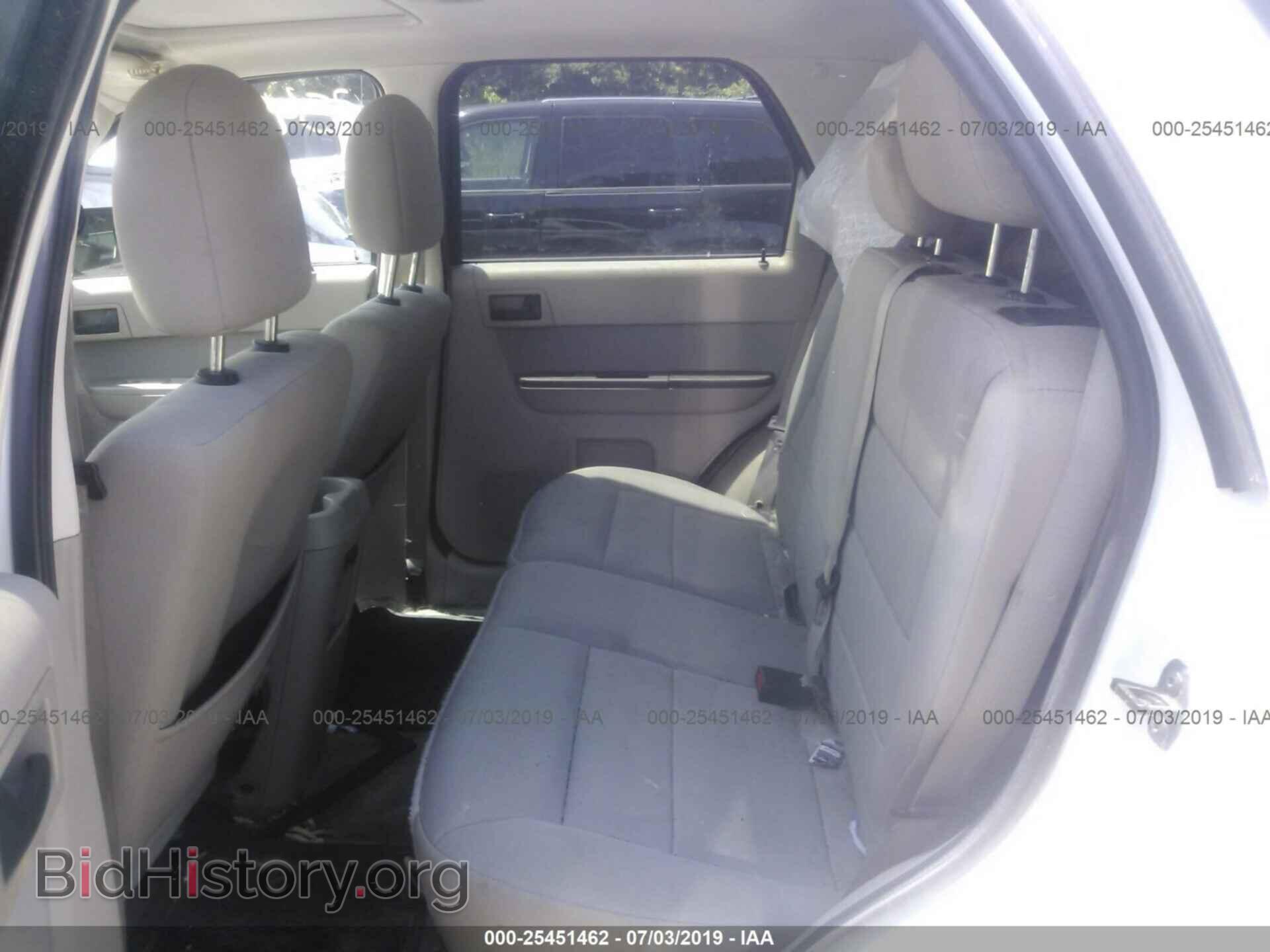 2011 FORD ESCAPE - VIN: 1FMCU0D76BKA79315 - Photo 8