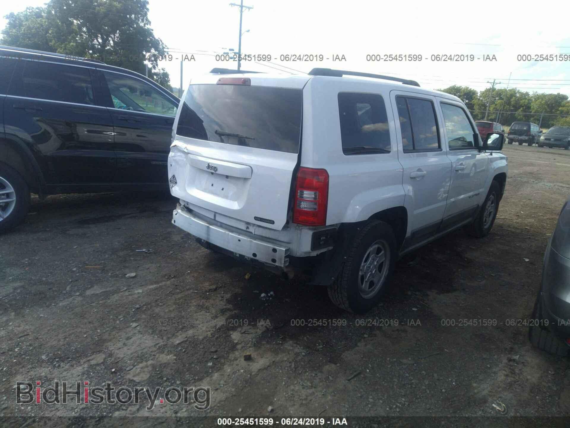 2011 JEEP PATRIOT - VIN: 1J4NT1GA3BD122844 - Фото 4