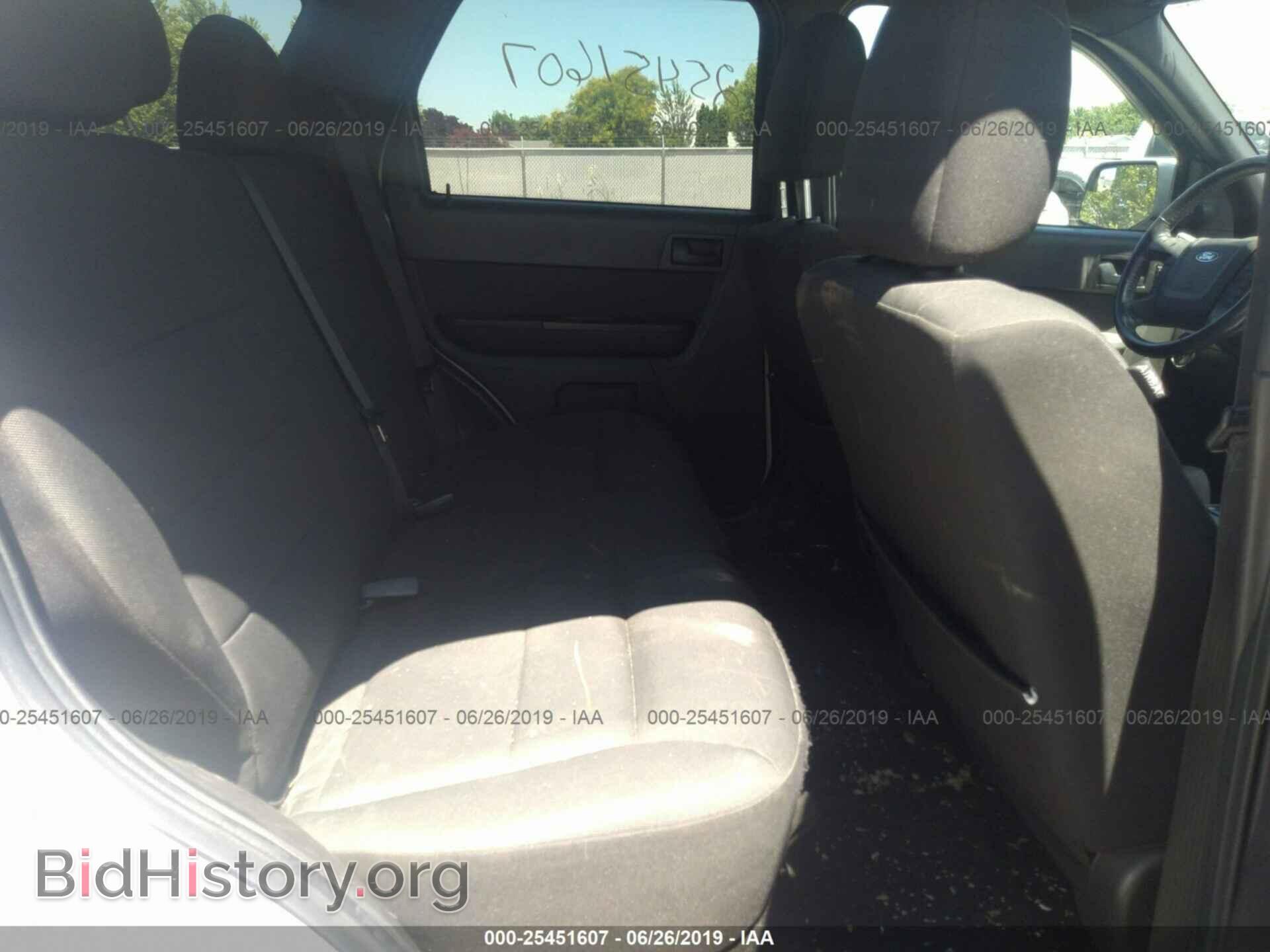 2011 FORD ESCAPE - VIN: 1FMCU9D7XBKB66932 - Фото 8