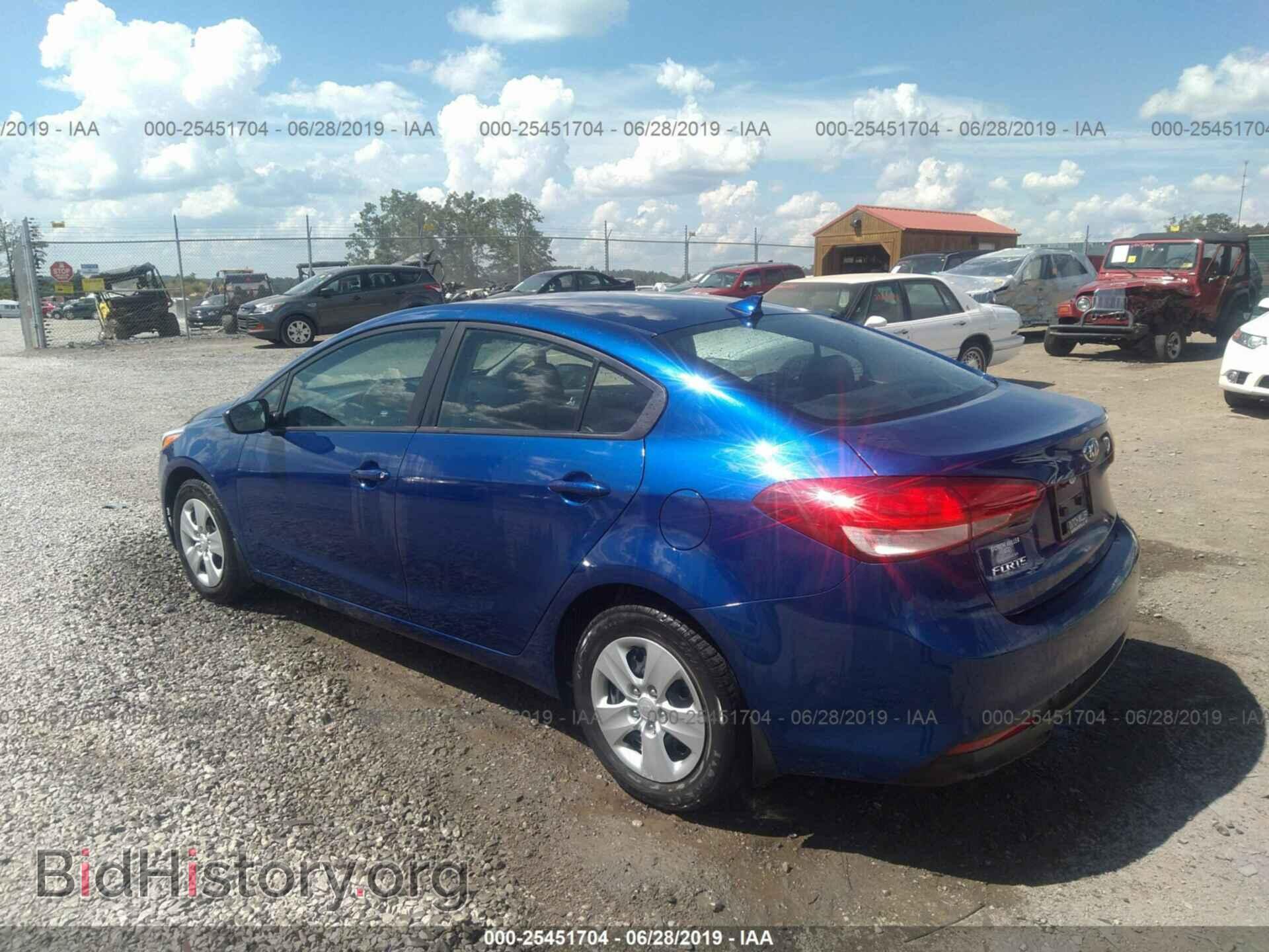 2017 KIA FORTE - VIN: 3KPFK4A73HE036257 - Фото 3