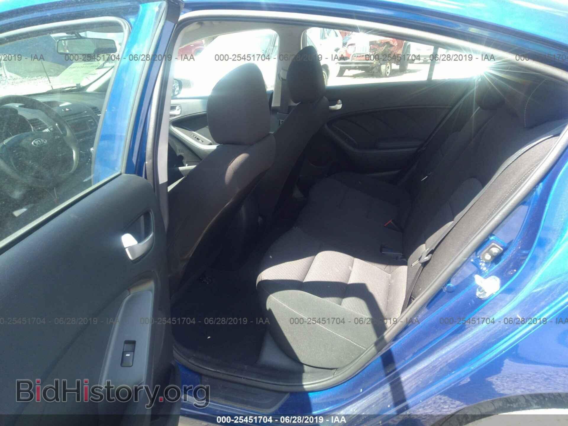 2017 KIA FORTE - VIN: 3KPFK4A73HE036257 - Фото 8