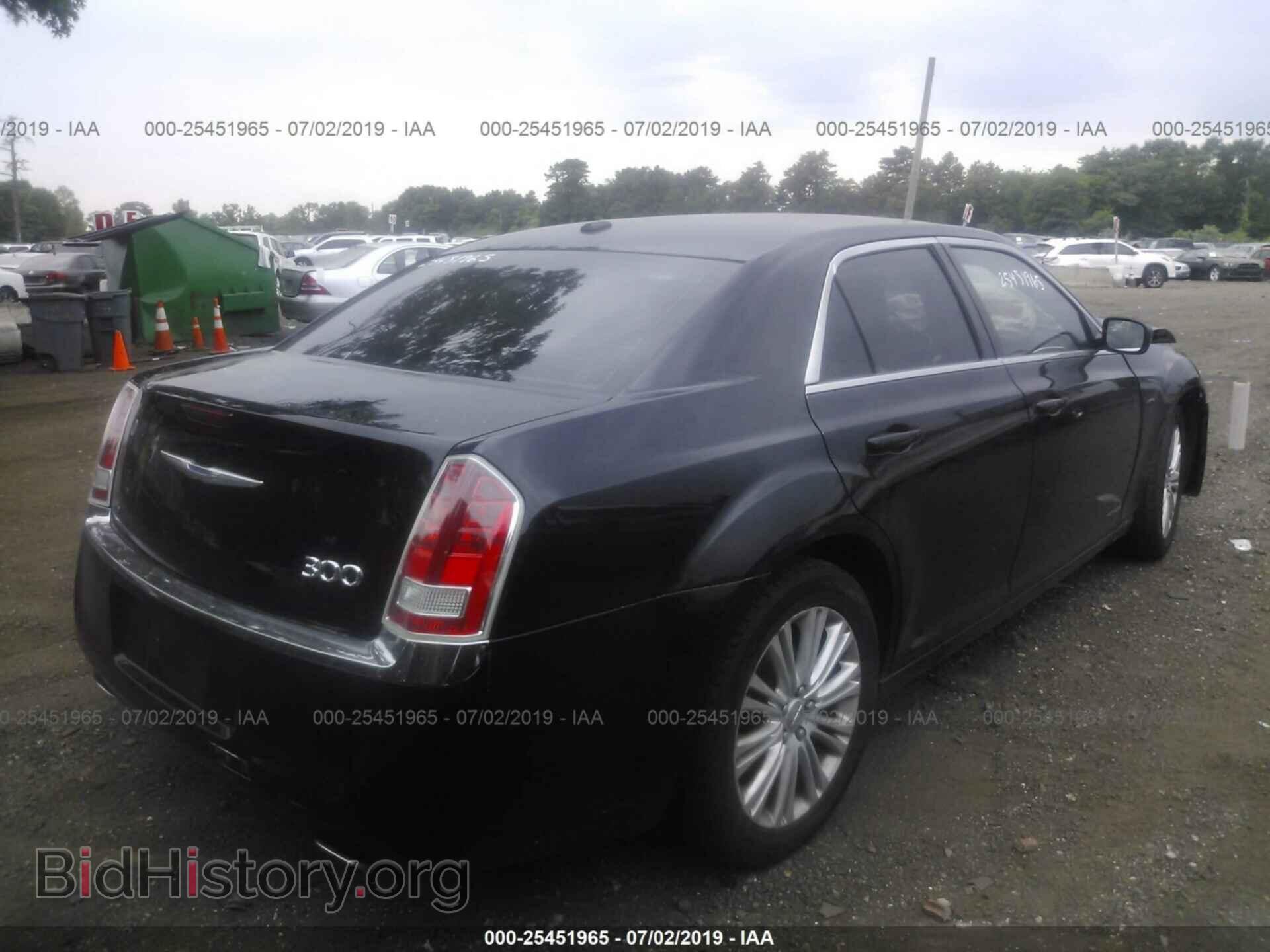 2014 CHRYSLER 300 - VIN: 2C3CCARGXEH379252 - Фото 4