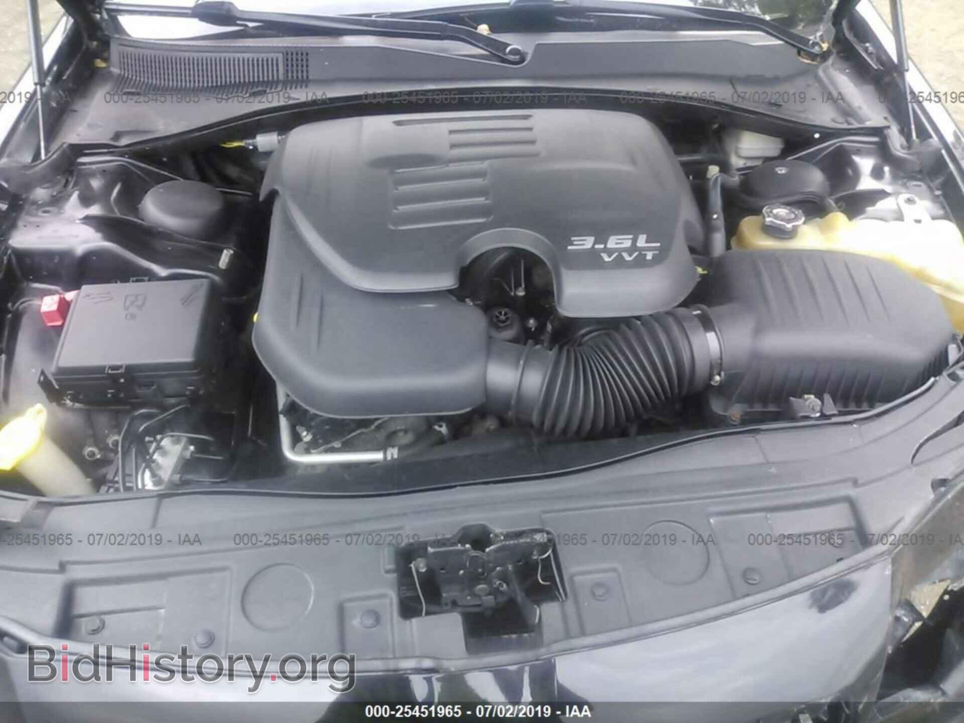 2014 CHRYSLER 300 - VIN: 2C3CCARGXEH379252 - Фото 10
