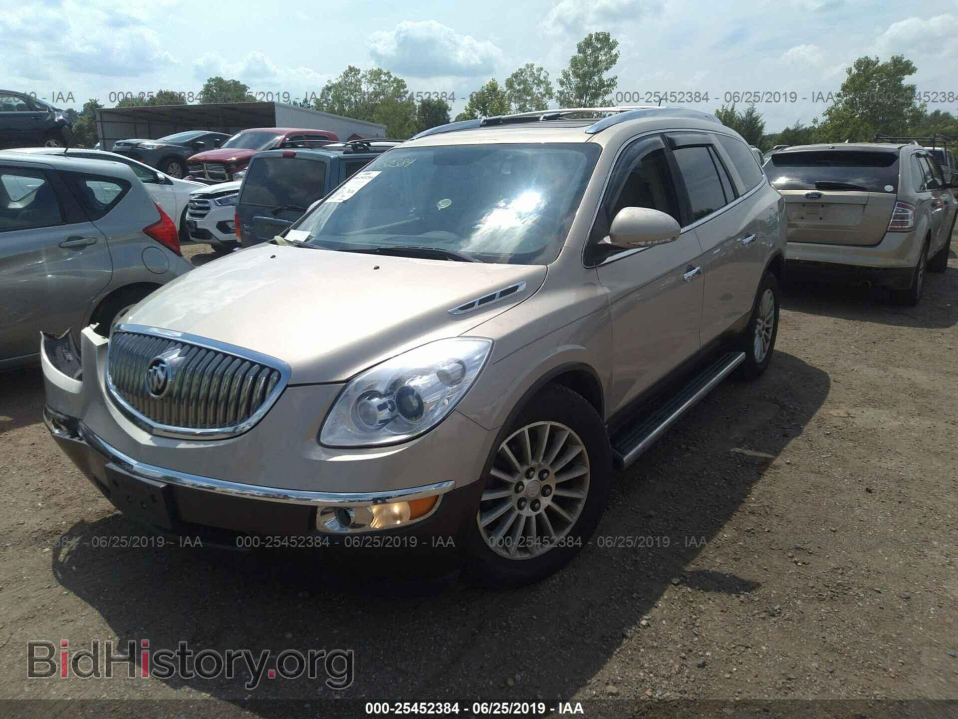 2008 BUICK ENCLAVE - VIN: 5GAEV23768J136944 - Фото 2