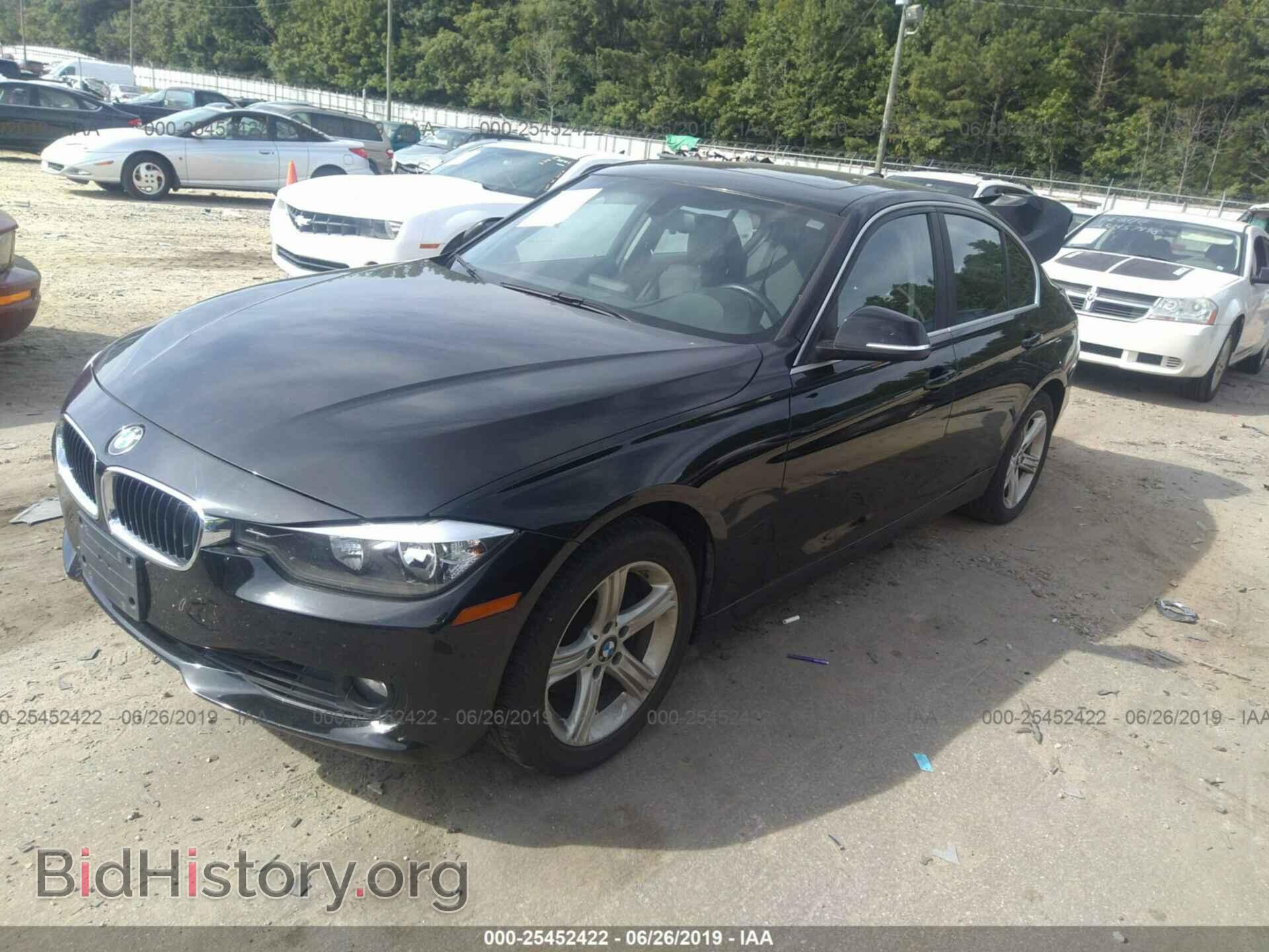 2015 BMW 328 - VIN: WBA3B5G55FNS12505 - Фото 2