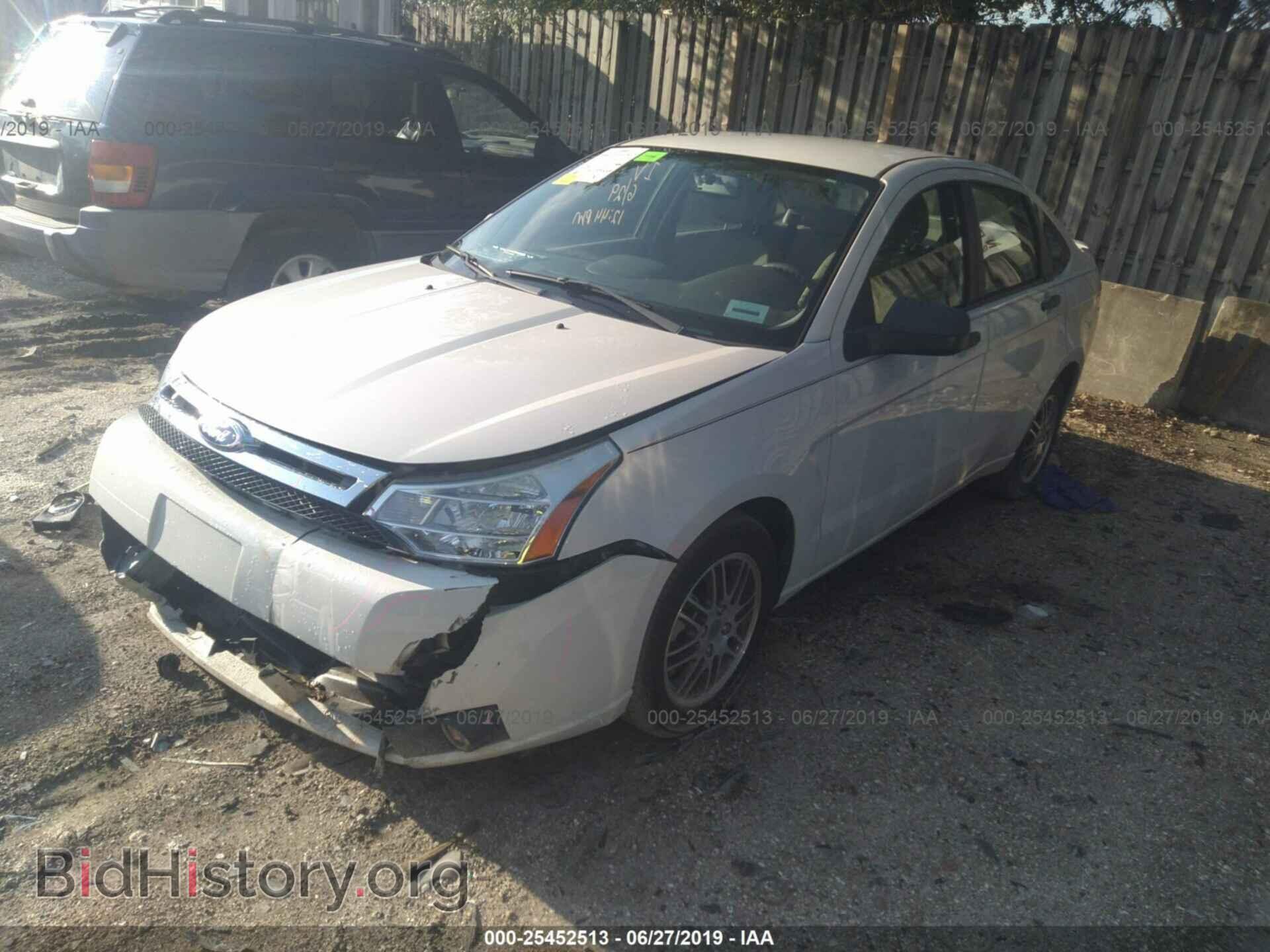 2011 FORD FOCUS - VIN: 1FAHP3FN1BW115571 - Фото 2