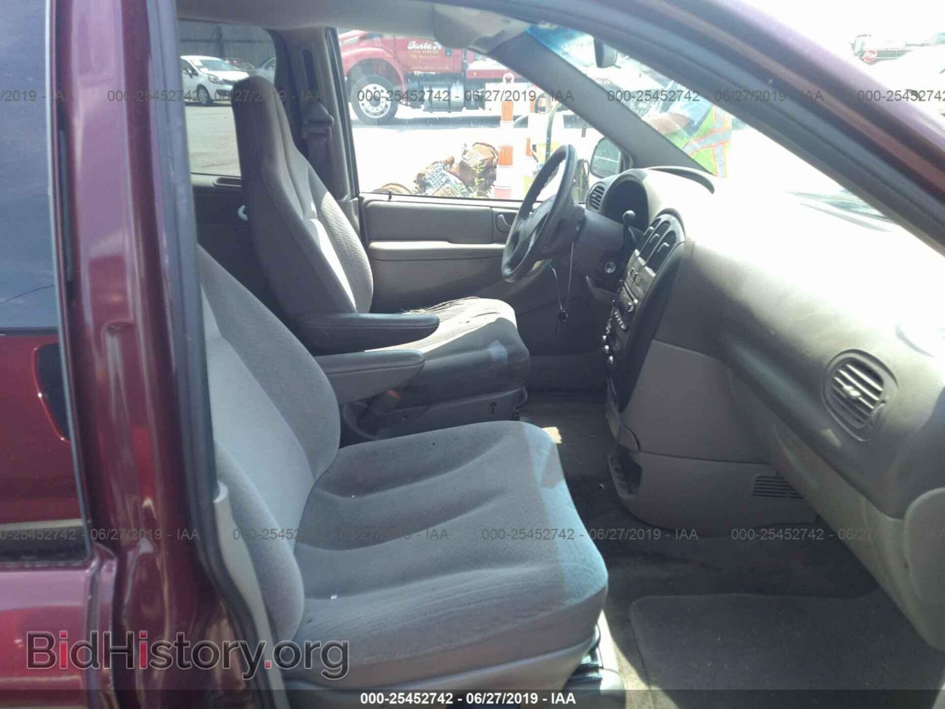 2002 DODGE GRAND CARAVAN - VIN: 2B4GP44302R697343 - Фото 5