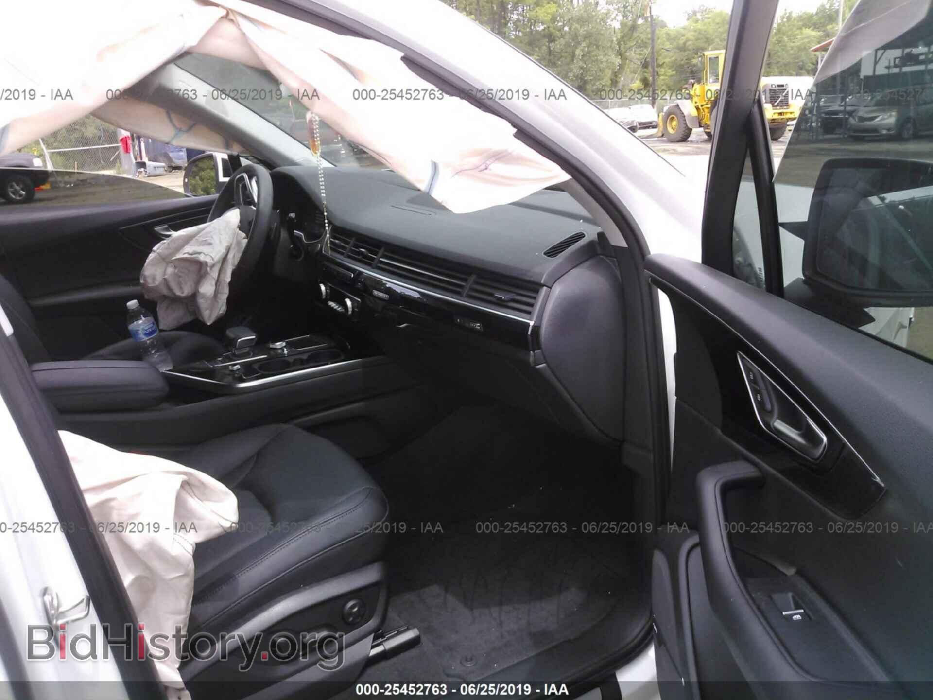 2018 AUDI Q7 - VIN: WA1VAAF79JD028297 - Фото 5
