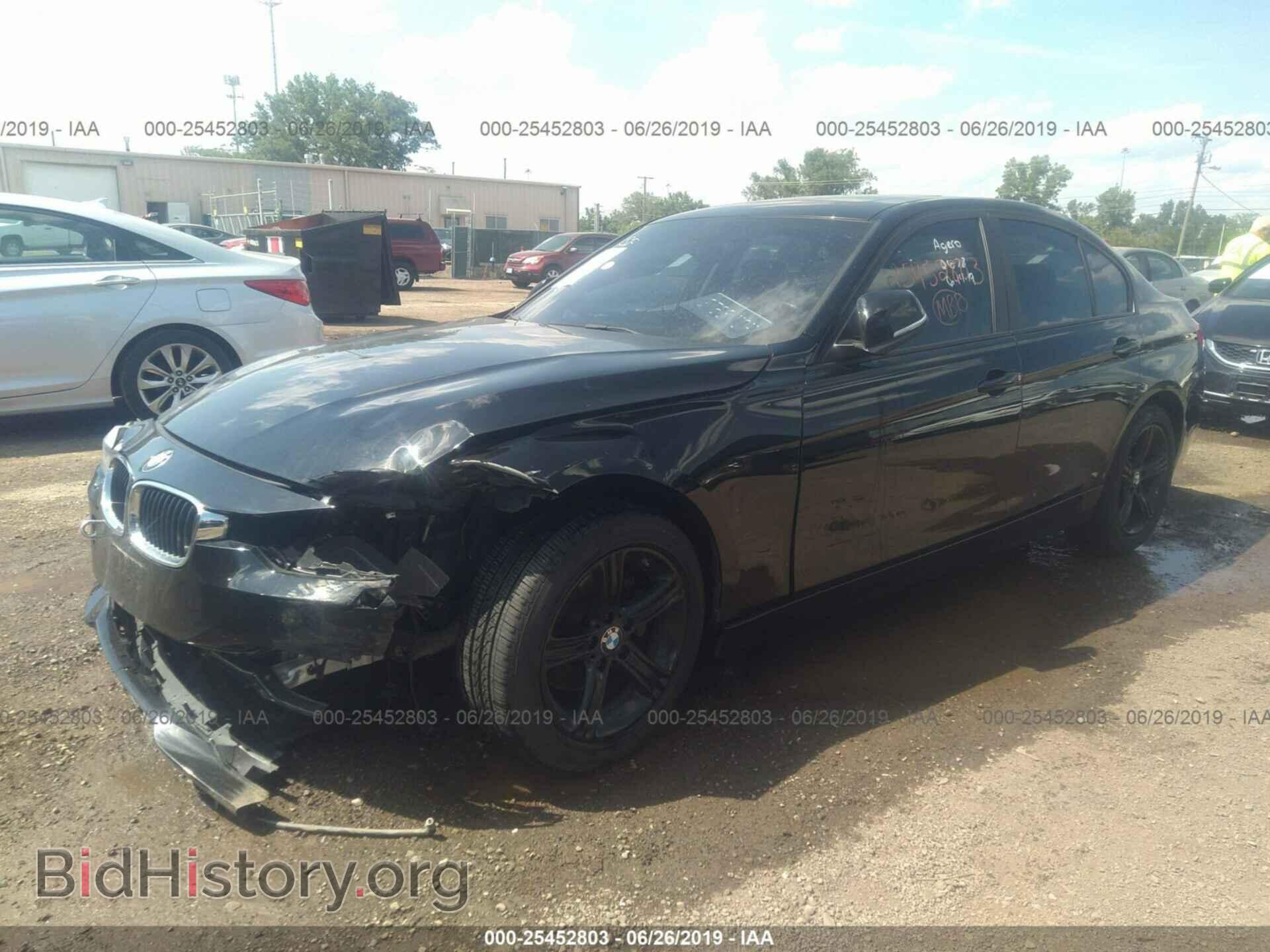 2013 BMW 328 - VIN: WBA3B3G55DNR80678 - Фото 2