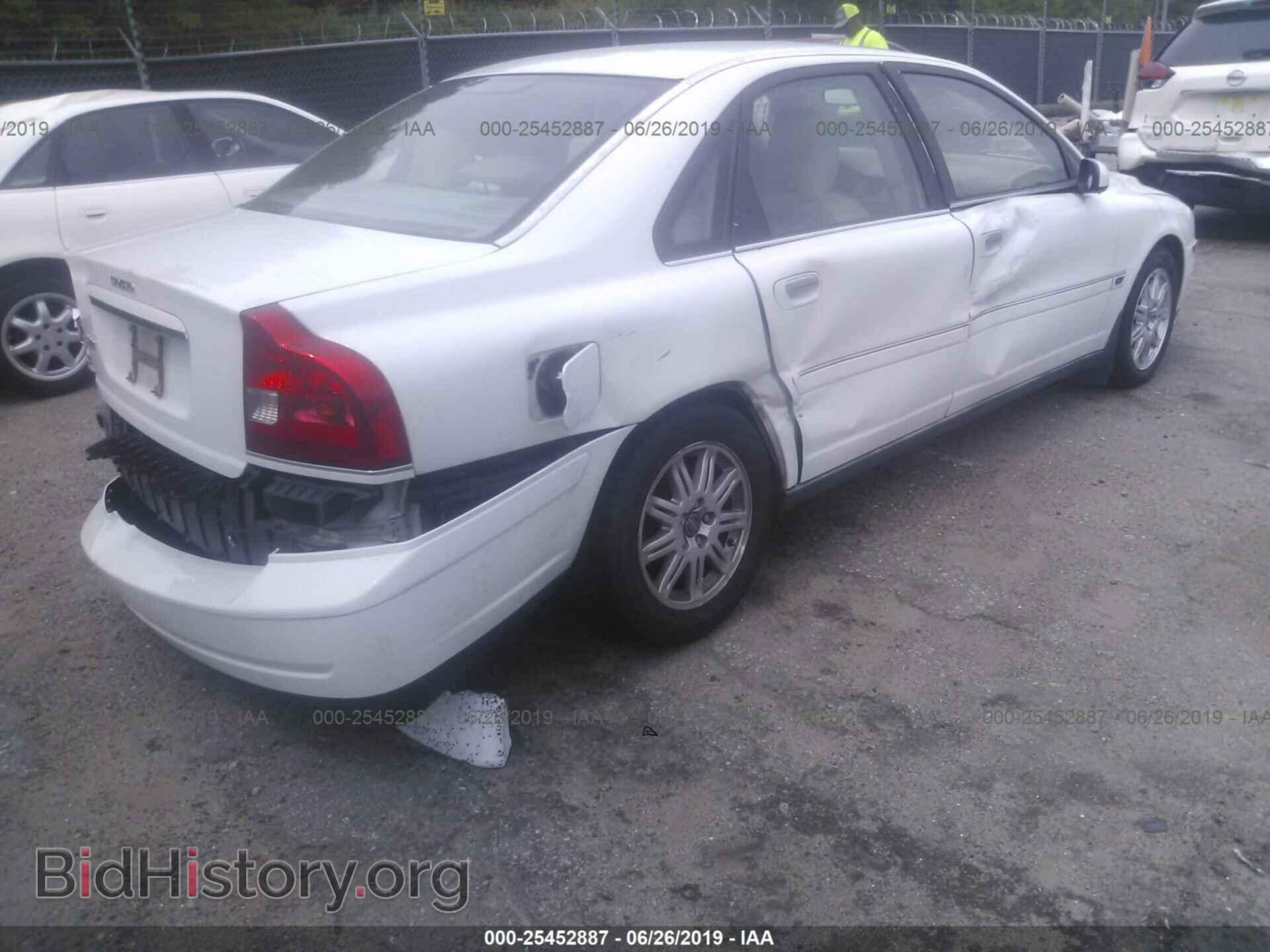 2005 VOLVO S80 - VIN: YV1TS592051403240 - Фото 4