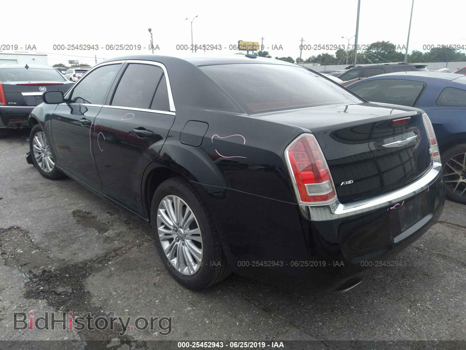 2013 CHRYSLER 300 - VIN: 2C3CCARG0DH633954 - Фото 3