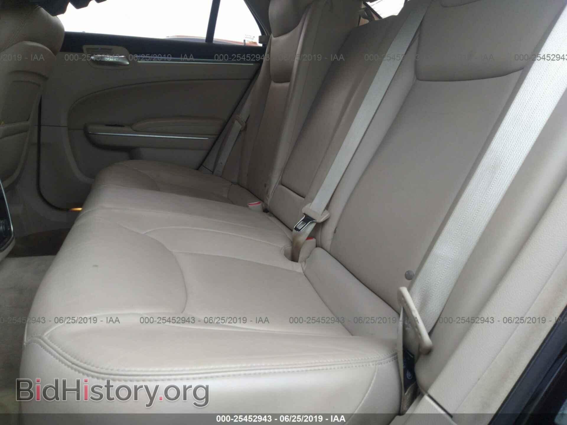 2013 CHRYSLER 300 - VIN: 2C3CCARG0DH633954 - Фото 8