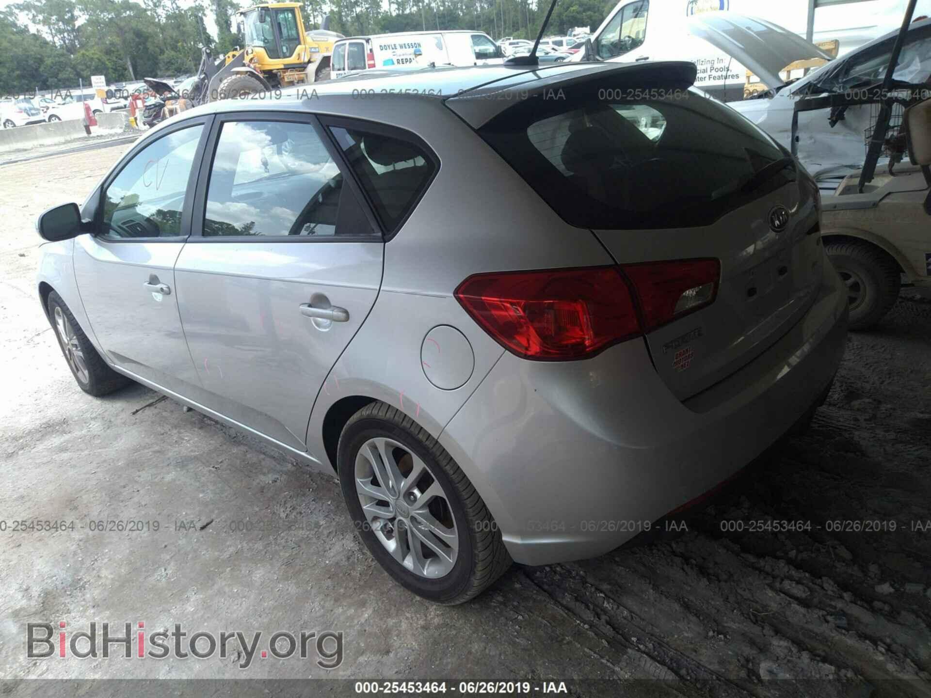 2011 KIA FORTE - VIN: KNAFU5A22B5418011 - Фото 3