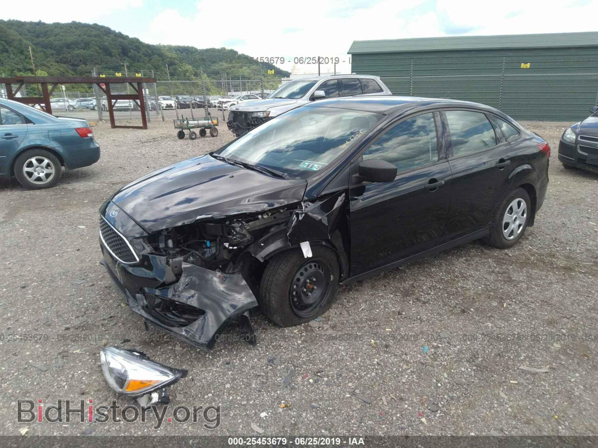 2017 FORD FOCUS - VIN: 1FADP3E21HL340007 - Photo 2