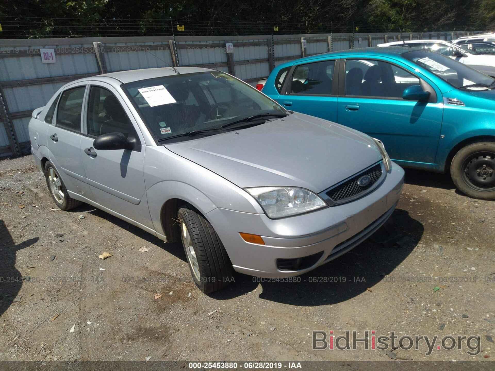 Photo 1FAHP34N67W229625 - FORD FOCUS 2007