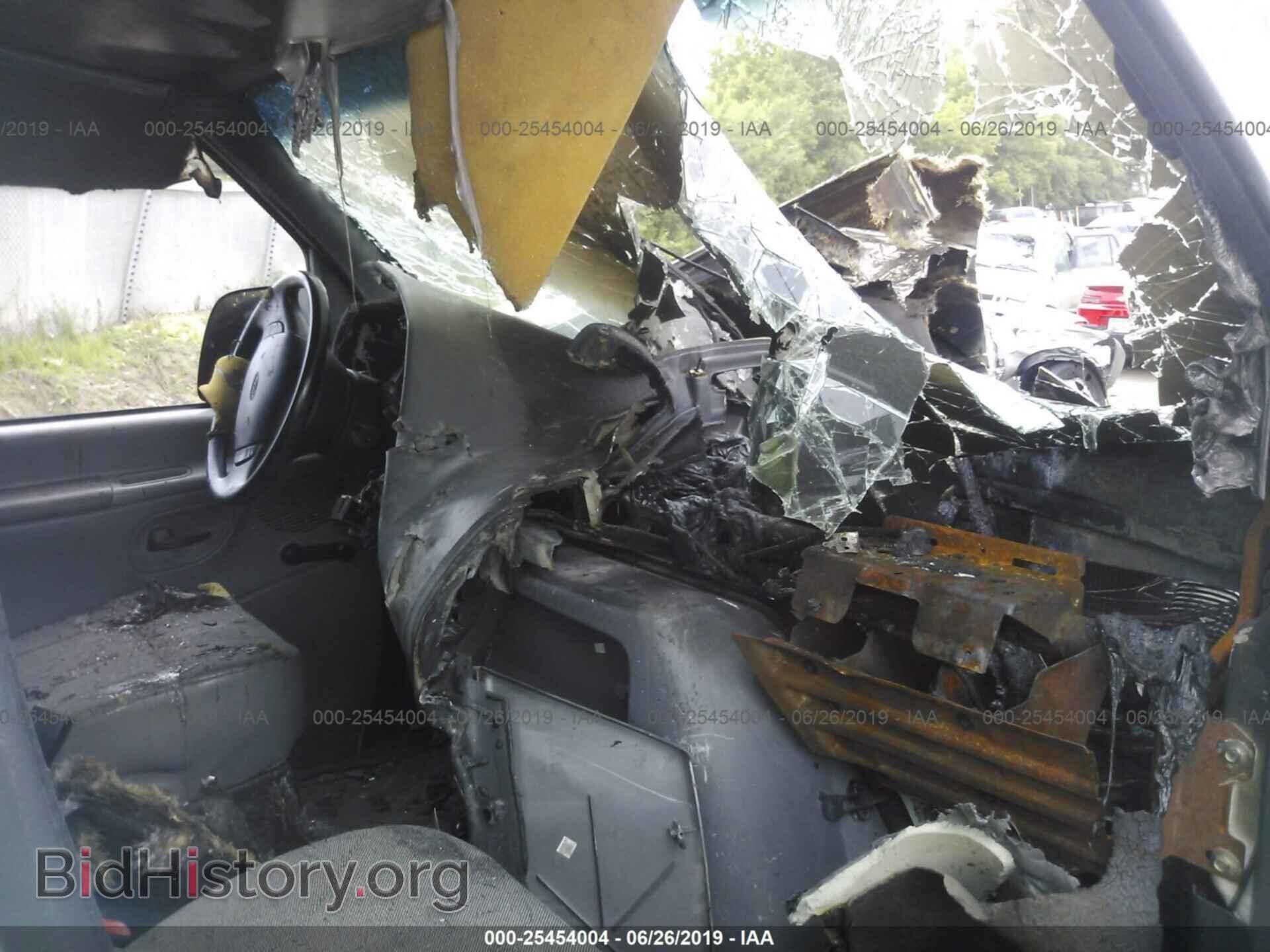 2000 FORD ECONOLINE - VIN: 1FTNE242XYHB37894 - Фото 5