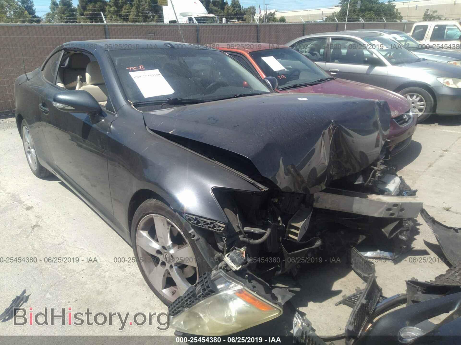 Photo JTHFF2C23A2500952 - LEXUS IS 2010